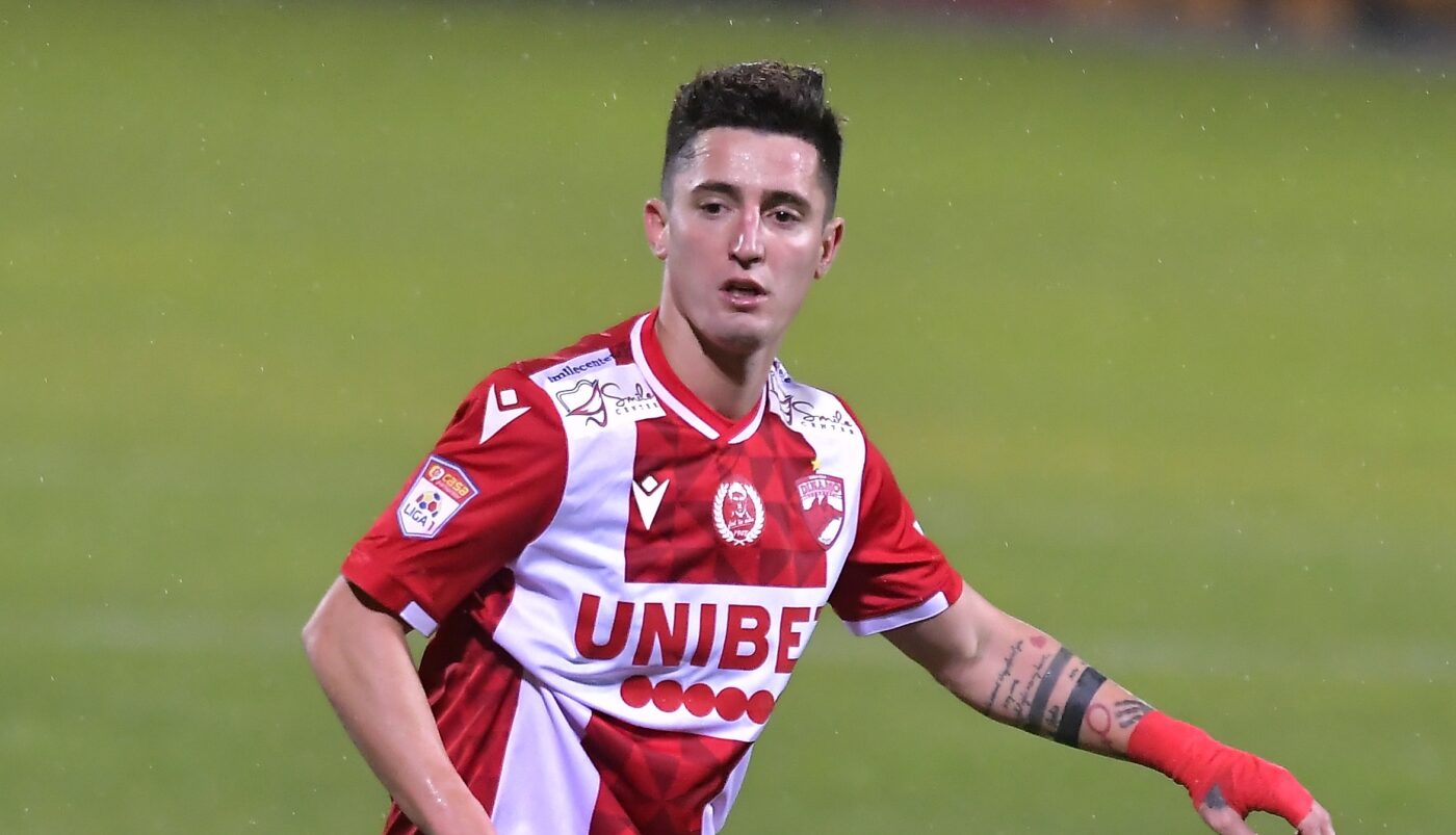 În ziua în care s-a pozat în tricoul lui Dinamo, Steliano Filip a discutat cu fostul coordonator de joc de la FCSB: „Ai trecut pe la Palat?”