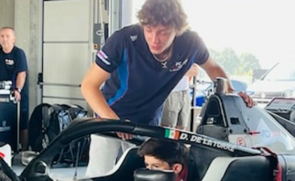 La doar 18 ani îi ia locul lui Lewis Hamilton la Mercedes în Formula 1! Italianul Kimi Antonelli e prieten la cataramă cu românul care face senzație în karting: „Era foarte fericit când am vorbit la telefon”. EXCLUSIV