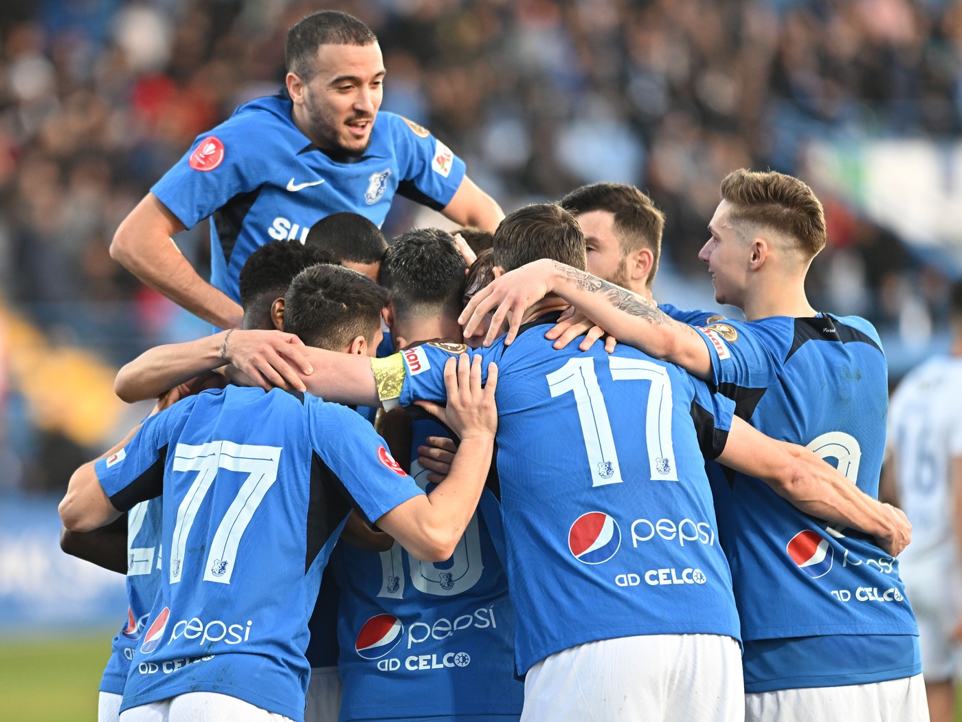 Lovitură în Superliga! Mircea Rednic a adus la UTA un fundaș cu care a mai lucrat la Dinamo și Farul: „Bun venit la Arad!”