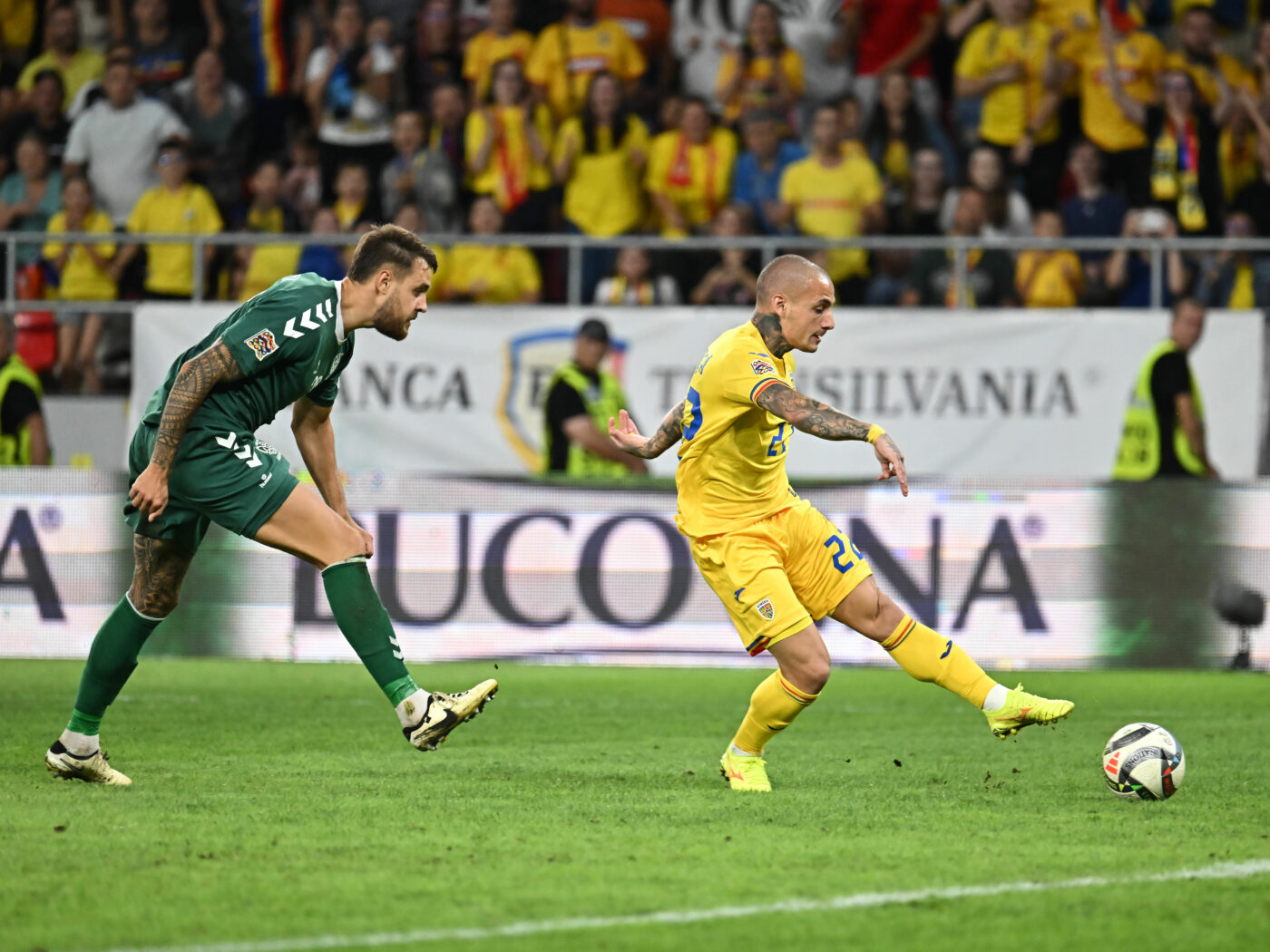 Mihai Rotaru dezvăluie cum s-a trăit în Bănie partida România – Lituania 3-1. „În momentul în care a marcat Mitriță, Craiova a explodat. El e exponentul fotbalului modern din Oltenia”. EXCLUSIV