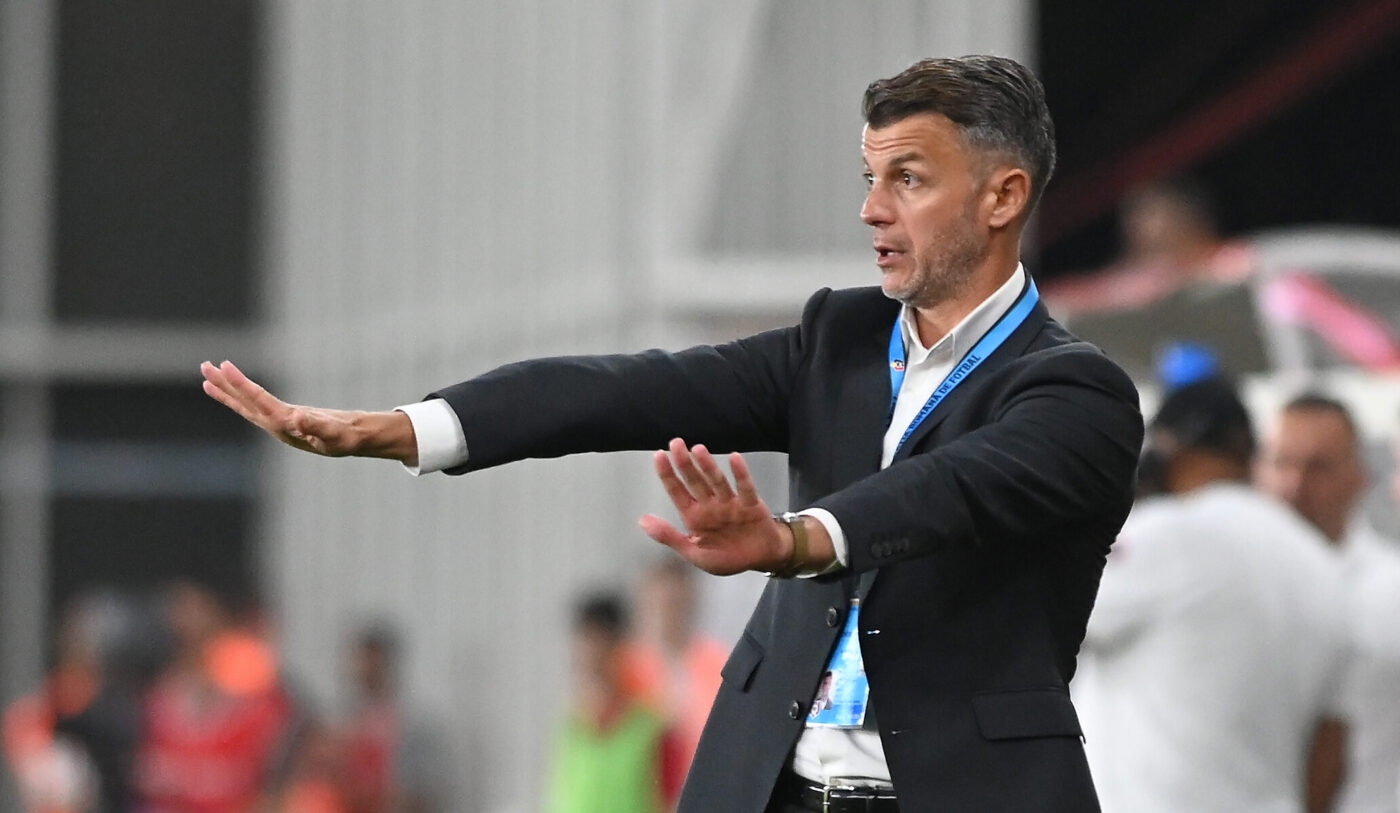 Ovidiu Burcă e pregătit să se întoarcă în Superliga: „Sunt dornic să revin în iarbă!”. Unde poate antrena fostul tehnician al lui Dinamo: „Îmi place clubul, e serios!”. EXCLUSIV