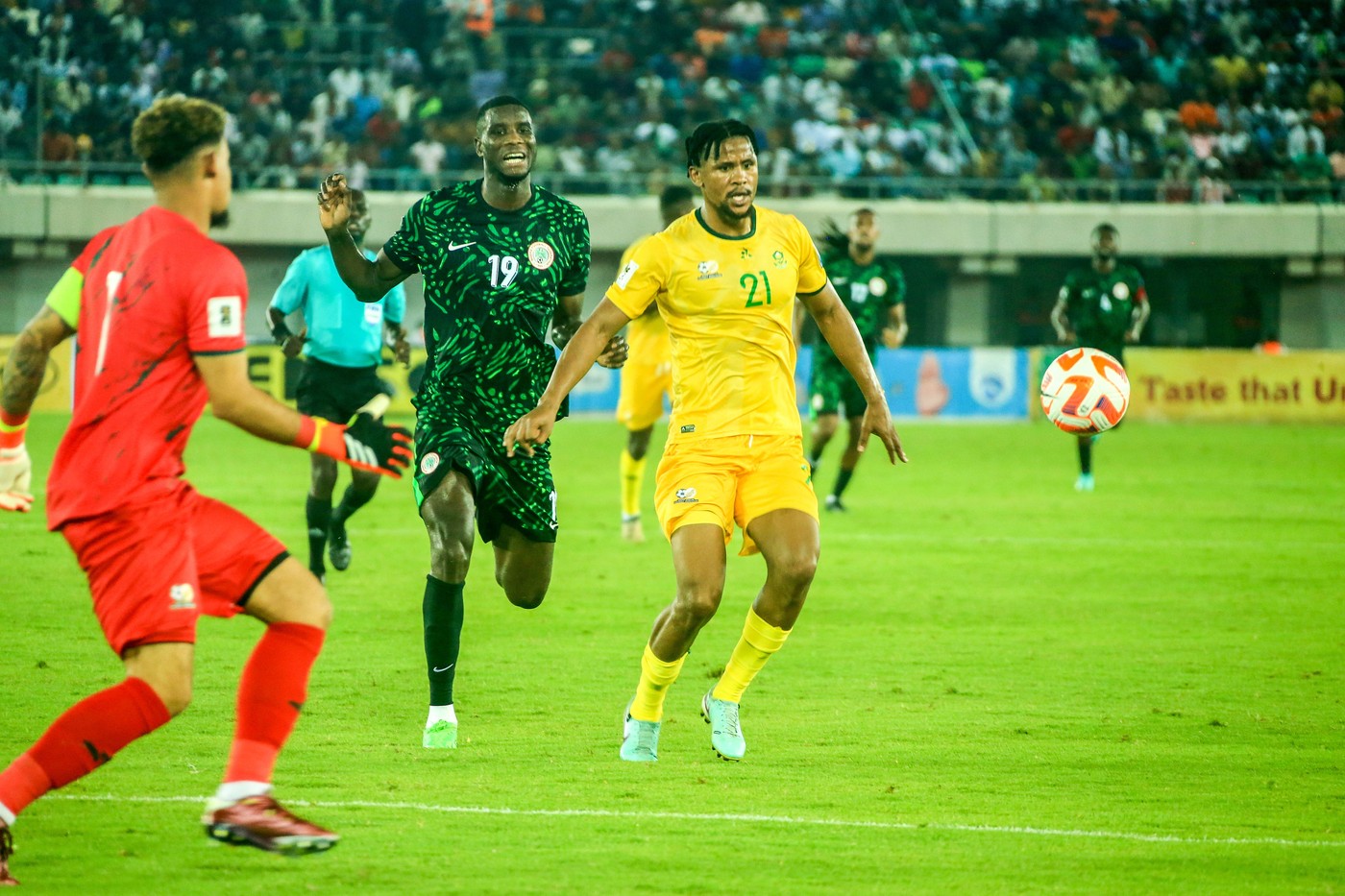 Presa din Africa de Sud nu a avut milă de Siyabonga Ngezana, după ce a comis două gafe uriașe în Sudanul de Sud – Africa de Sud 2-3! Ce a scris despre vedeta lui Gigi Becali