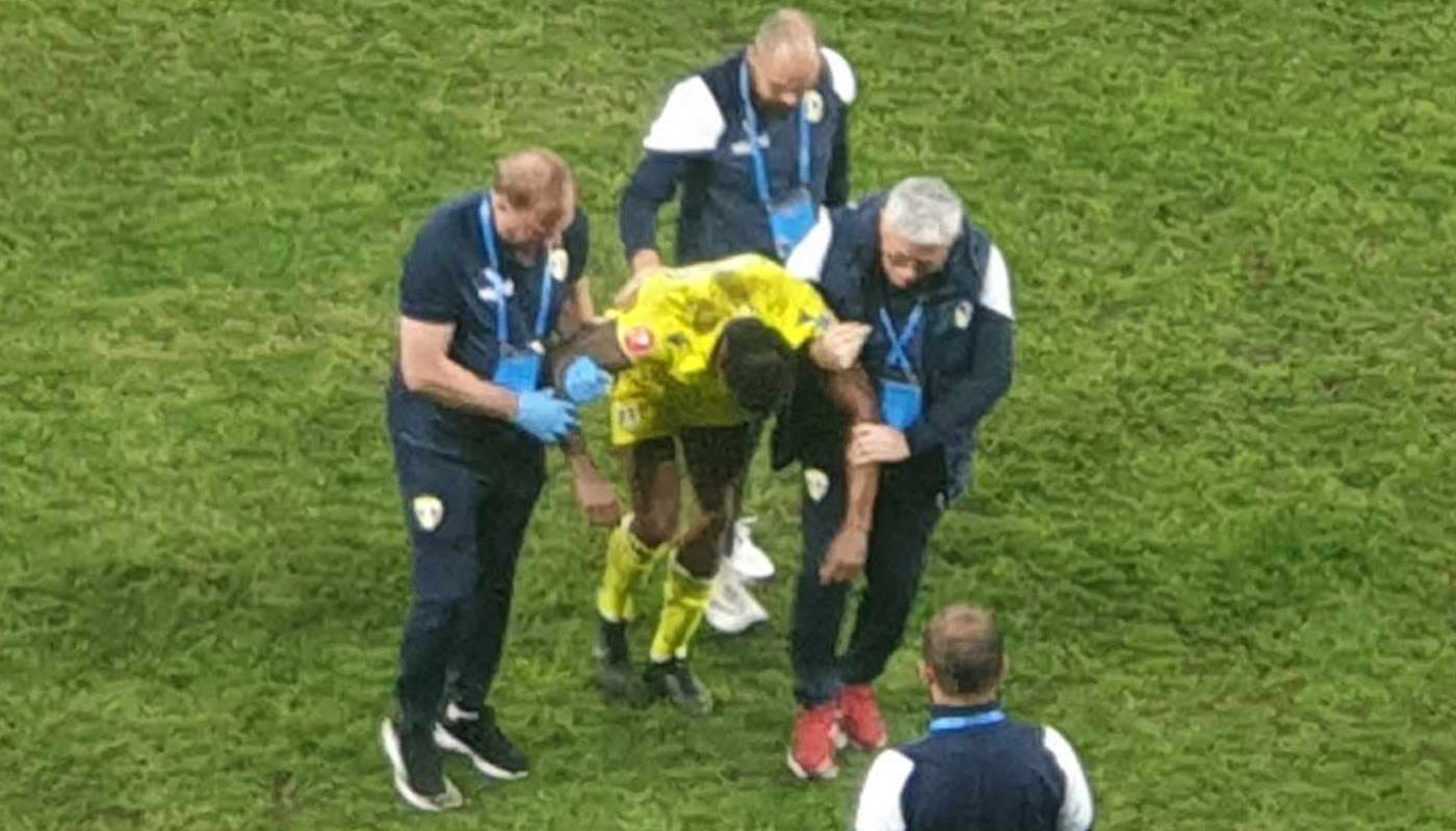 Prima reacție a lui Baiano după accidentarea gravă din FCSB – Petrolul Ploieşti 1-1. „Nu trebuia să jucăm fotbal pe un asemenea gazon”. EXCLUSIV