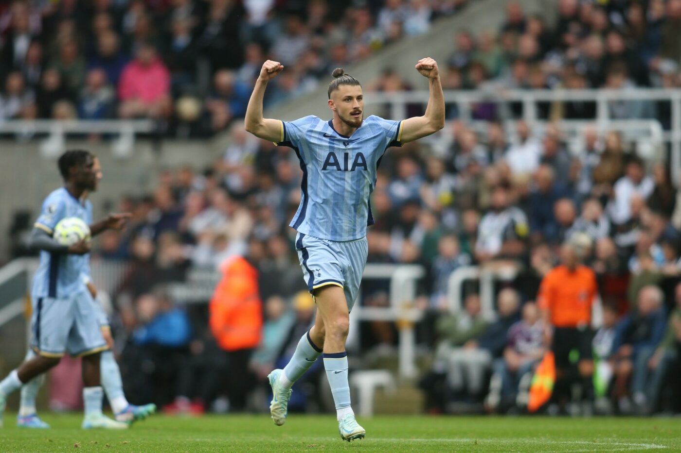 Radu Drăgușin a ajuns să fie vital, iar Tottenham a luat o decizie constestată aprig după ce Micky van de Ven s-a accidentat