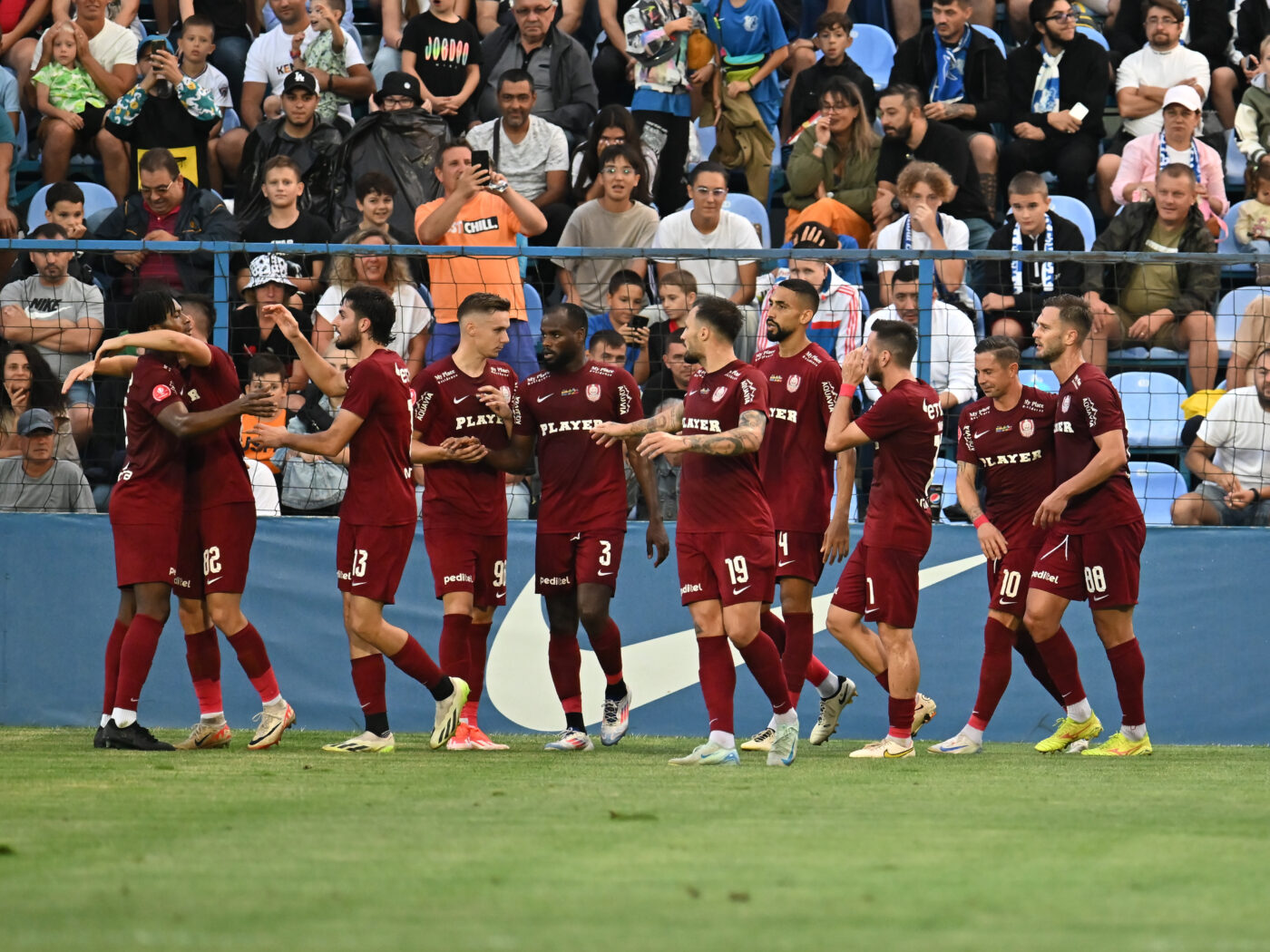 Revoluția de la CFR Cluj! „Trebuie să plece 15 jucători”