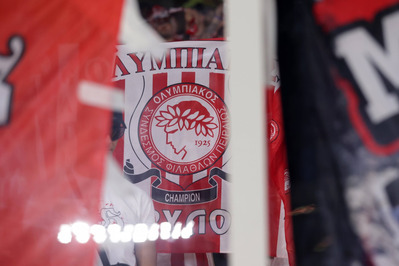 Risc maxim! Fanii FCSB trebuie să fie în alertă: ce i-a avertizat poliția din Grecia pe suporterii lui Rangers înainte de deplasarea de la Olympiacos, unde vor ajunge și românii