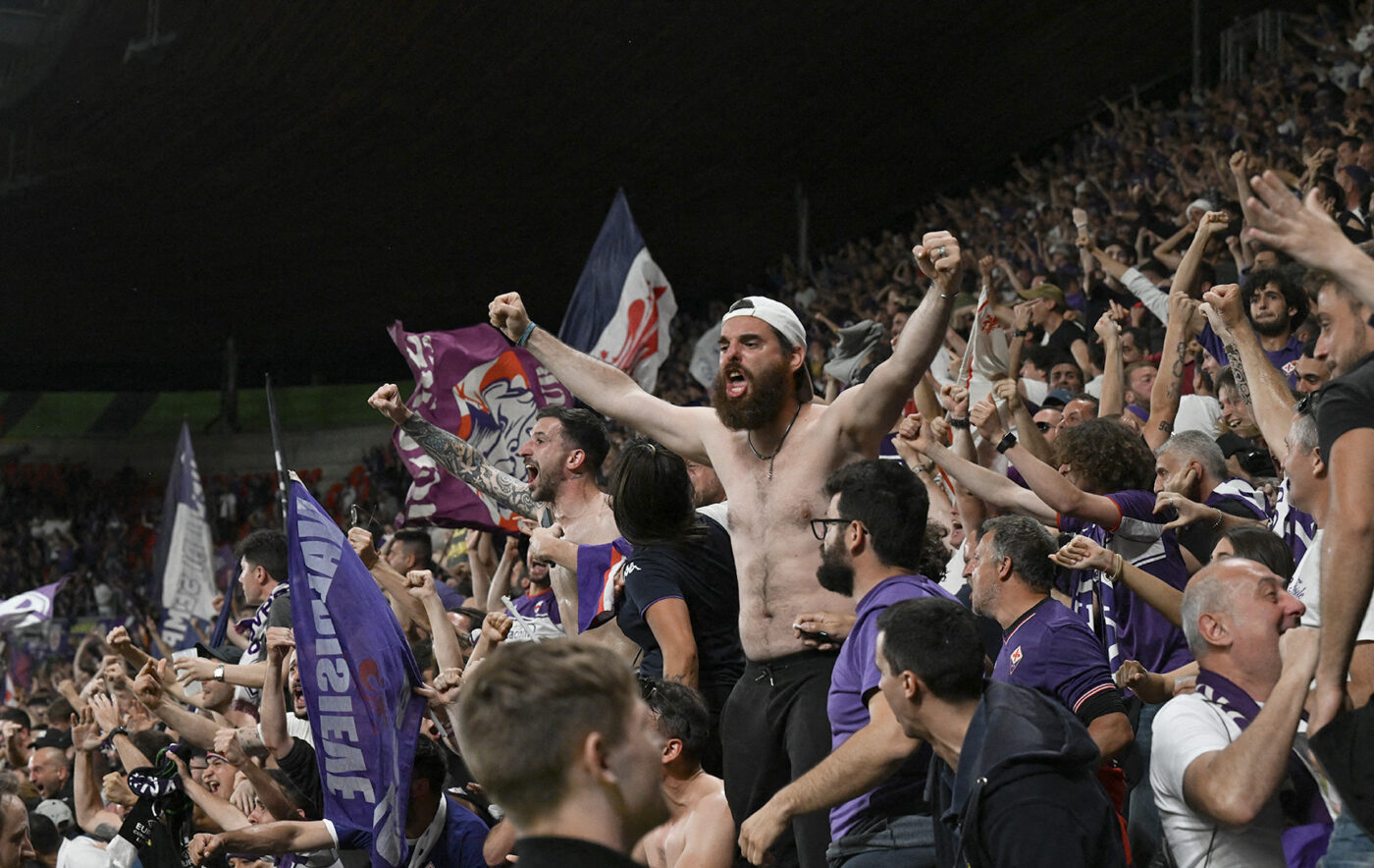 Suporterii italieni au oprit fotbalistul român pe stradă, reproșuri incredibile după ce tocmai obținuse victoria în Serie A: „Trebuie să faci asta când îi prinzi slabi!”. Culisele unei rivalități feroce! EXCLUSIV