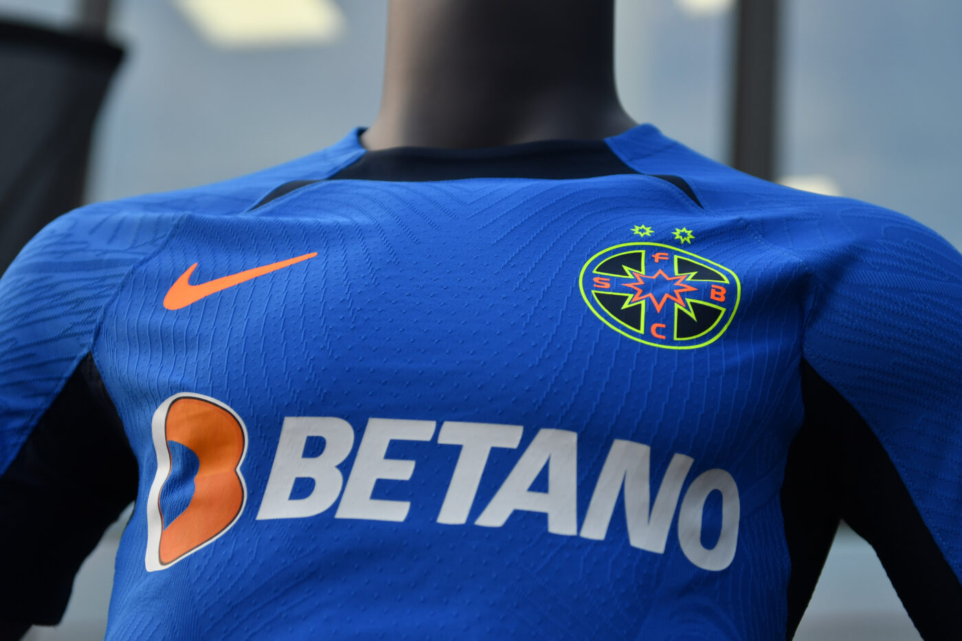 UEFA a intervenit și FCSB a fost obligată să ia decizia rapid. Ce s-a văzut în vestiarul campioanei României