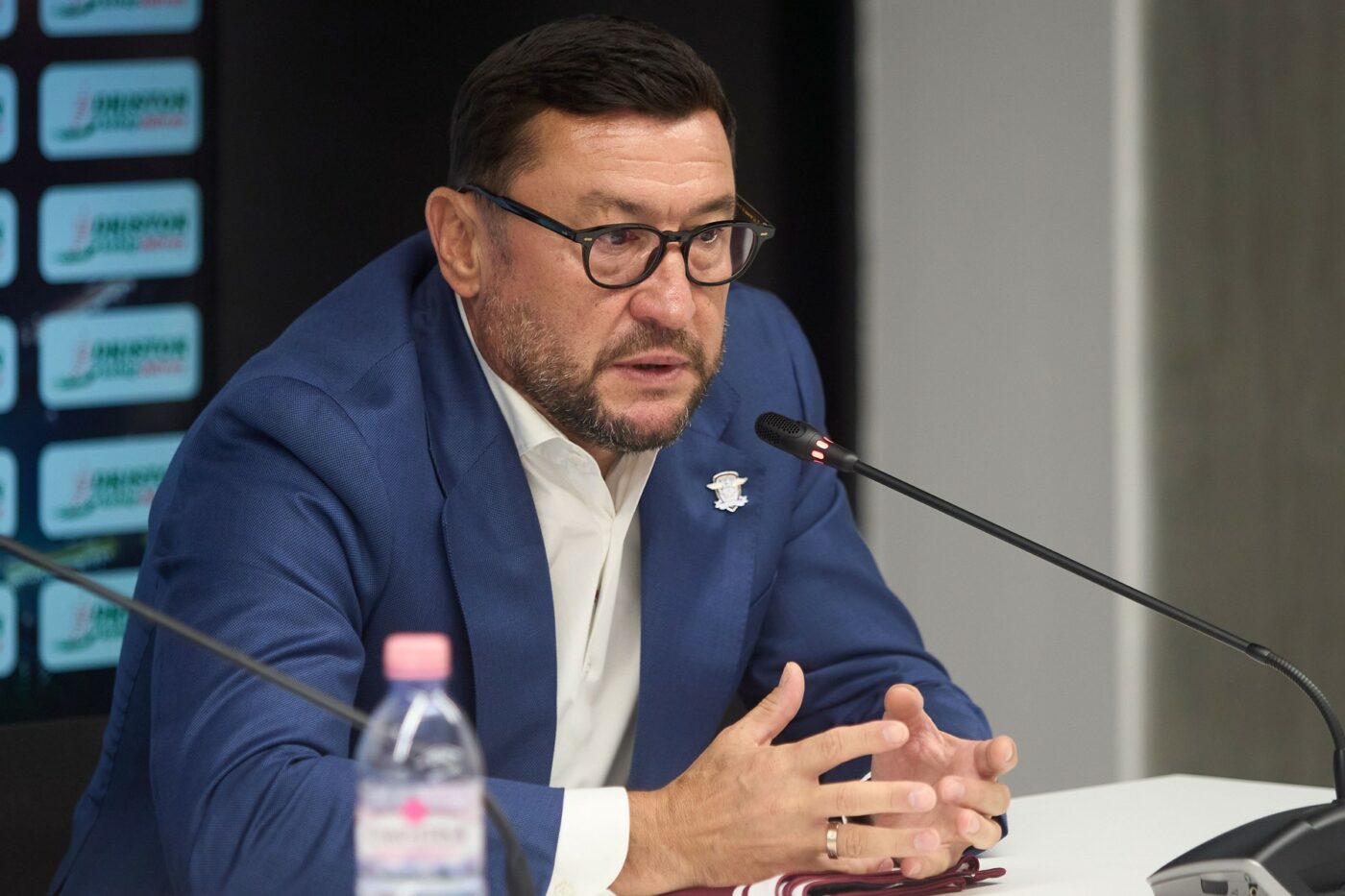 Un fost patron din Superliga dă de pământ cu președintele celor de la Rapid, Viorel Moldovan: „Nu are niciun cuvânt de spus. E doar o imprimantă”
