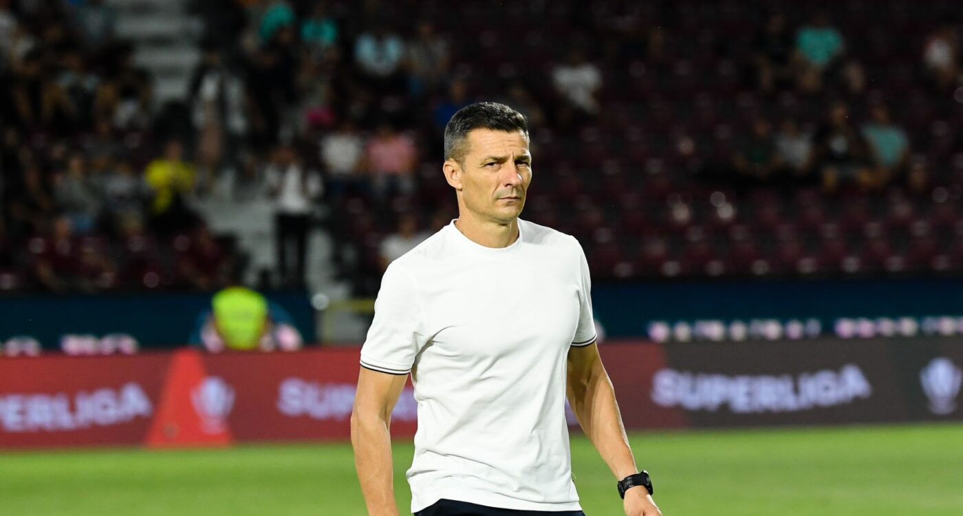 Universitatea Craiova şi-a anunţat abonaţii pe mail că va transfera un fotbalist străin! Mesajul lui Costel Gâlcă: „Asta trebuie să facem dacă vrem să luăm titlul”