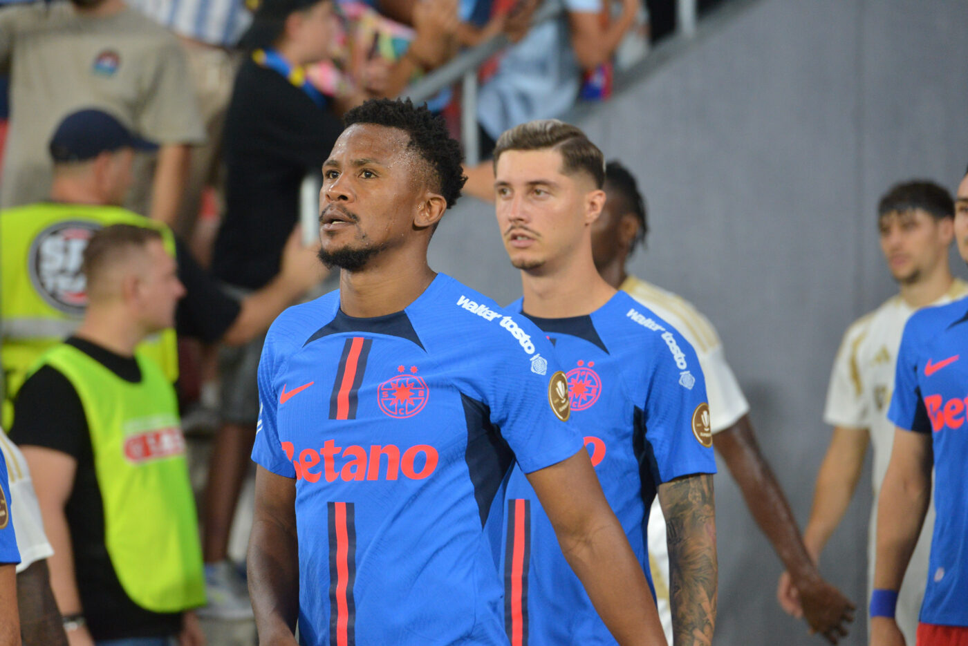 „Stau până când zice Gigi că e ok să plec”. Ngezana, reacție fabuloasă despre transferul de la FCSB pentru care Becali cere 7.000.000 de euro