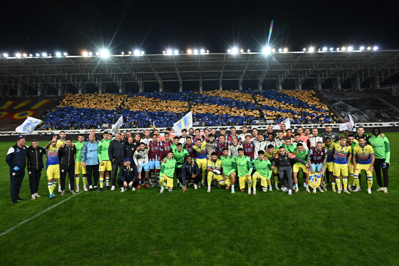 A debutat pentru o echipă de tradiție a României la doar 14 ani și visează să calce pe urmele lui Gică Hagi și Kylian Mbappe: „Cel mai bun din România și din afară!”. Antrenorul a făcut dezvăluiri de senzație pentru ProSport despre noul puști minune al fotbalului nostru: „Tehnică, imaginație, ultima pasă!”
