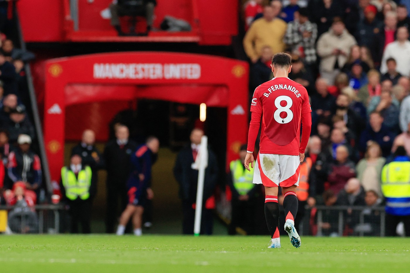 A fost anulat cartonaşul roşu din Manchester United – Tottenham. De ce s-a luat decizia