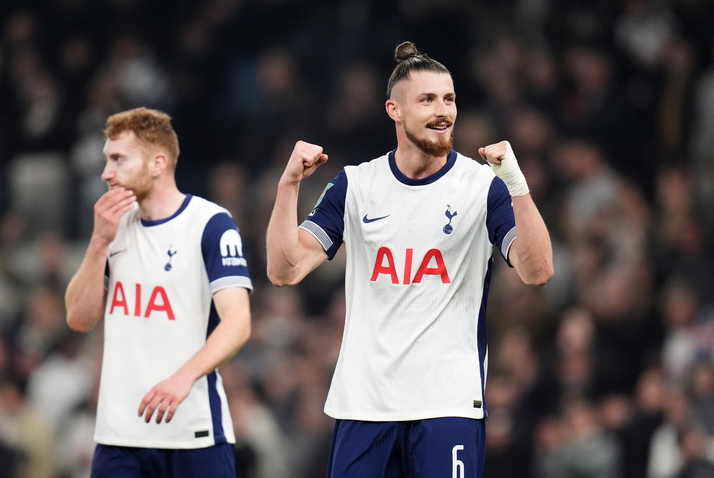 A fost nevoie de meciul cu Manchester City pentru ca Radu Drăgușin să îi facă pe englezi să ia decizia