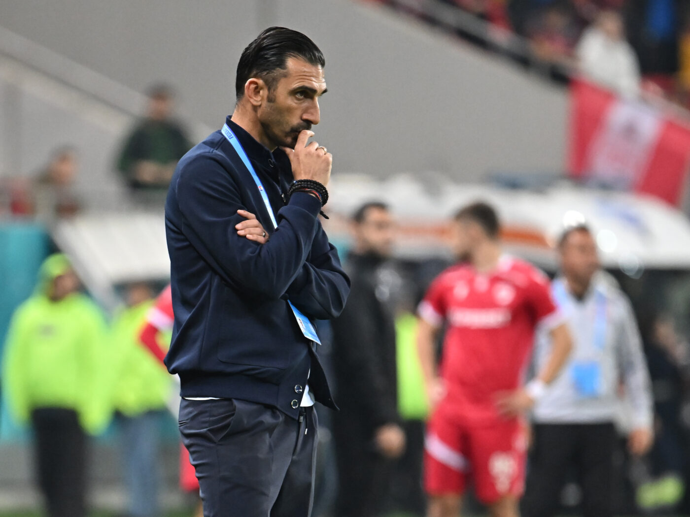 Accesoriul de peste 10.000 de euro purtat de Elias Charalambous la Dinamo – FCSB! David Beckham mai are așa ceva. FOTO