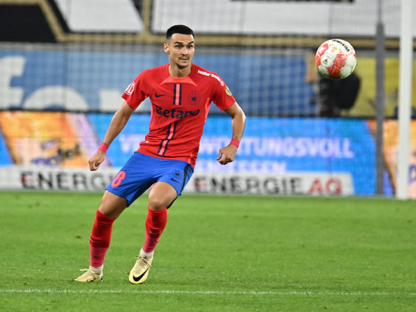 Alertă la naționala României! Adrian Șut are probleme fizice și ar putea fi trimis înapoi la FCSB. Ce se întâmplă cu jucătorul campioanei României. SPECIAL