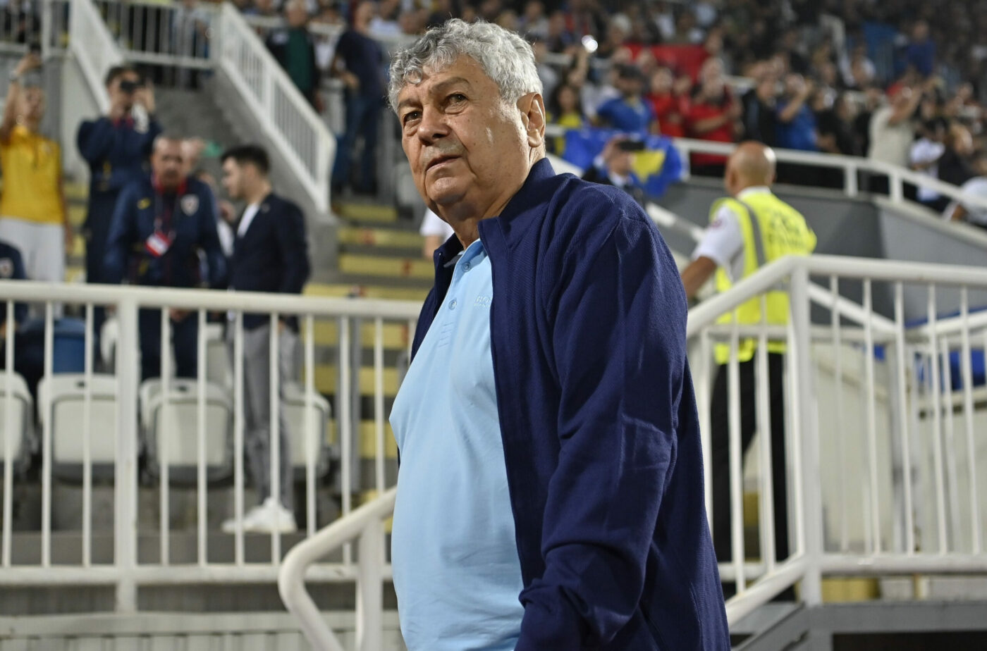 „Sunt mai sănătos la 79 de ani decât Mircea Lucescu”. Antrenorul român care nu vrea să se dea la o parte și să lase locul tehnicienilor străini