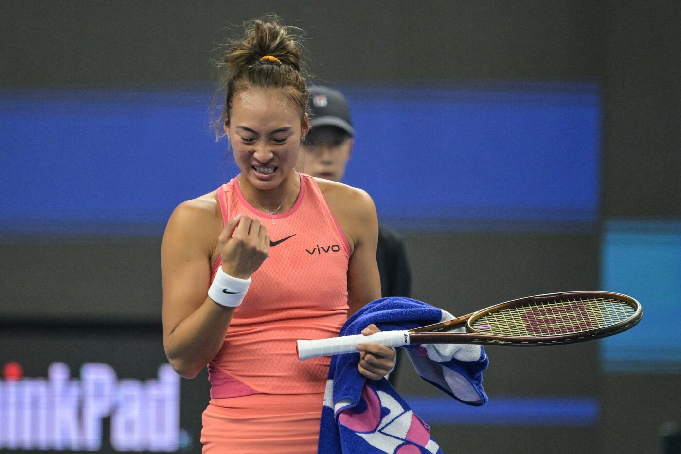 Campioana olimpică e crudă şi nemiloasă cu rusoaica de 17 ani care a plâns în meciul cu ea. Chinezoaica Zheng Qinwen a dat verdictul: „N-am văzut lacrimile ei! Dacă jucam mai bine, se termina mai rapid”