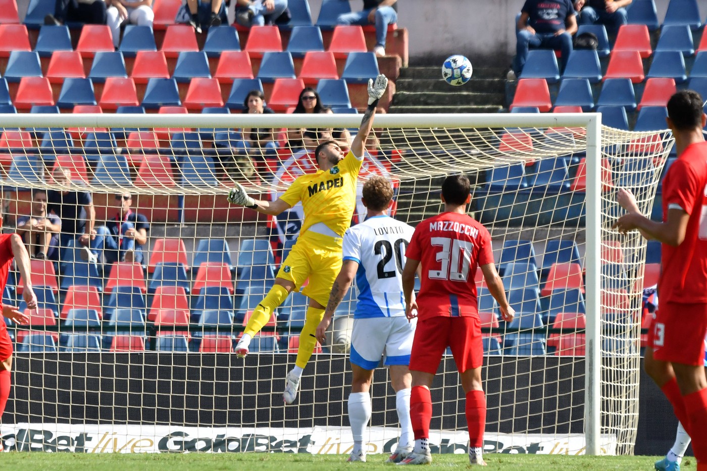 Ce notă a luat Horațiu Moldovan, după ce a primit gol într-un meci în care Sassuolo a marcat de 6 ori