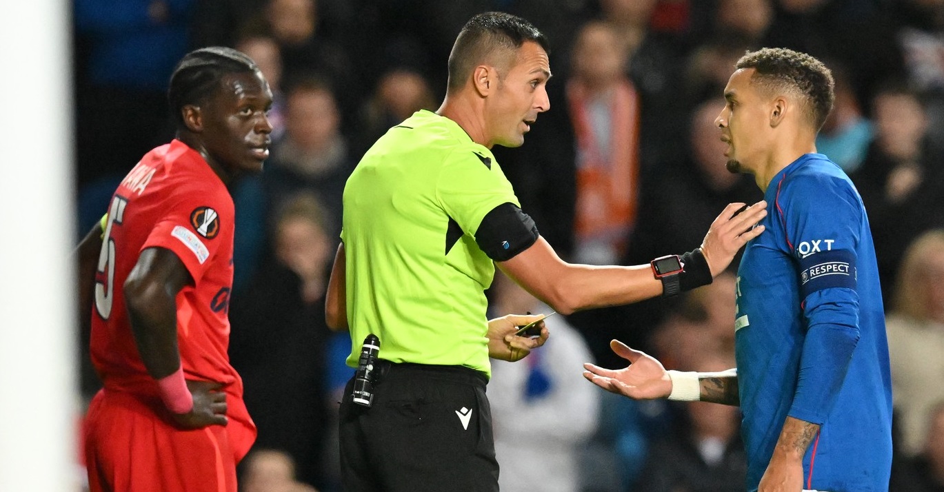 Cine este Marco Di Bello, arbitrul care a anulat într-un mod scandalos golul marcat de FCSB cu Rangers. Trecutul este plin de controverse după erori pe bandă rulantă: a fost suspendat o lună și o echipă de tradiție din Italia nu mai vrea să audă de el. Coșmar recent pentru Răzvan Lucescu și Parma lui Man și Mihăilă. SPECIAL