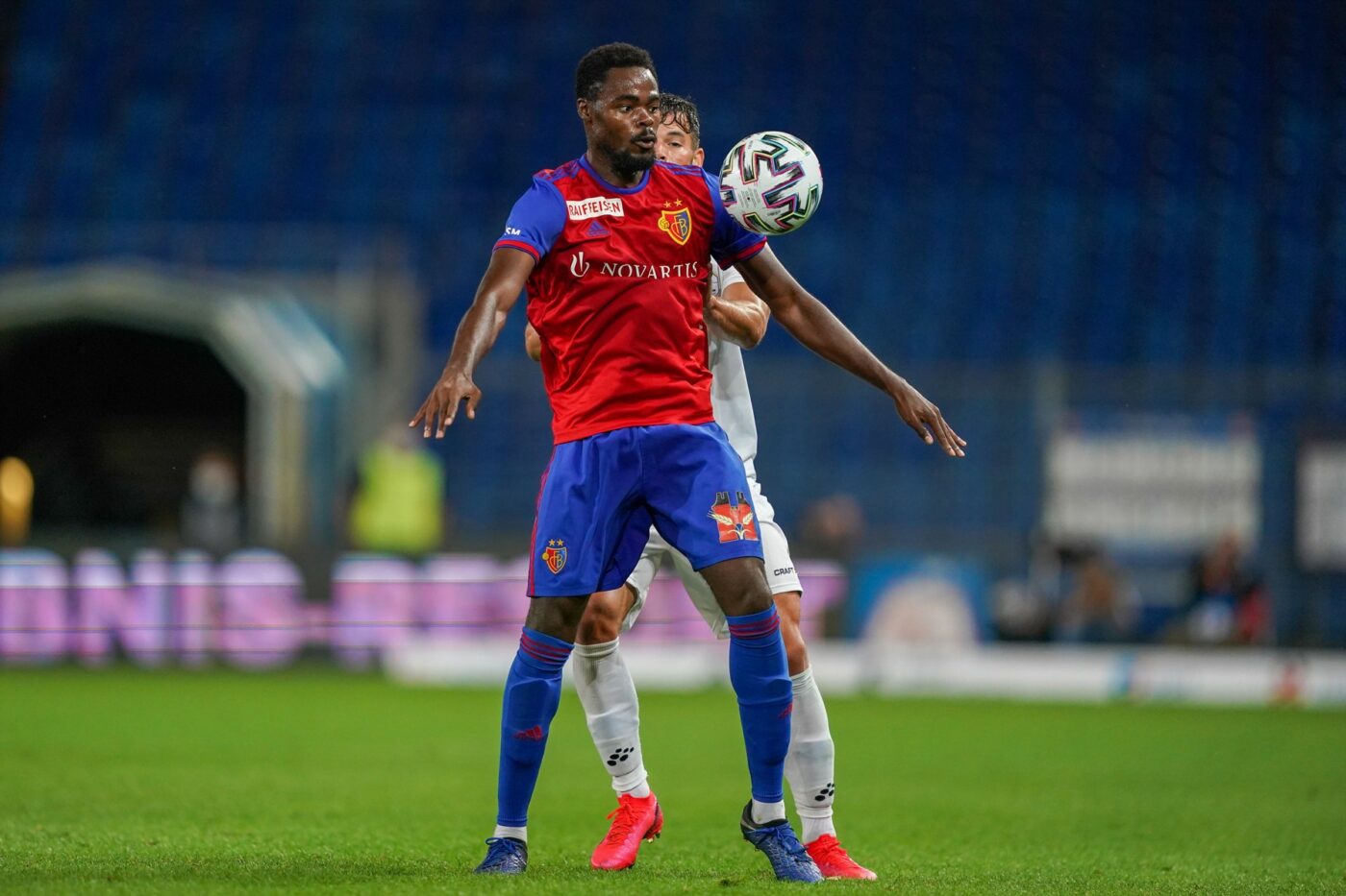 Cum a ajuns în Superliga României jucătorul cu CV de invidiat. A fost vedetă în Champions League și i-a avut colegi pe Upamecano, Akanji sau Xhaka: „Cred că unele alegeri și decizii nu au fost luate în momentul ideal”. EXCLUSIV