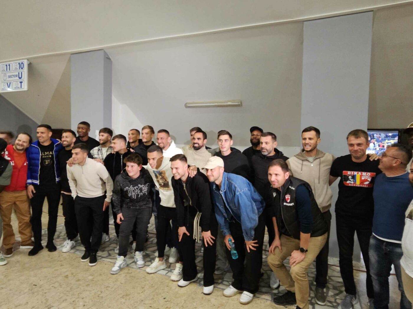 Cum a decis Kopic să-i facă pe fotbaliștii lui Dinamo să uite de eșecul cu rivala FCSB. „Am venit să-i susținem pe dulăi”