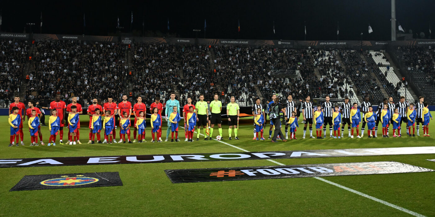 Cum au fost surprinşi Alexandru Tudor şi Ionuț Luțu, oamenii de încredere pe care Gigi Becali îi plăteşte cu mii de euro lunar, la meciul PAOK – FCSB