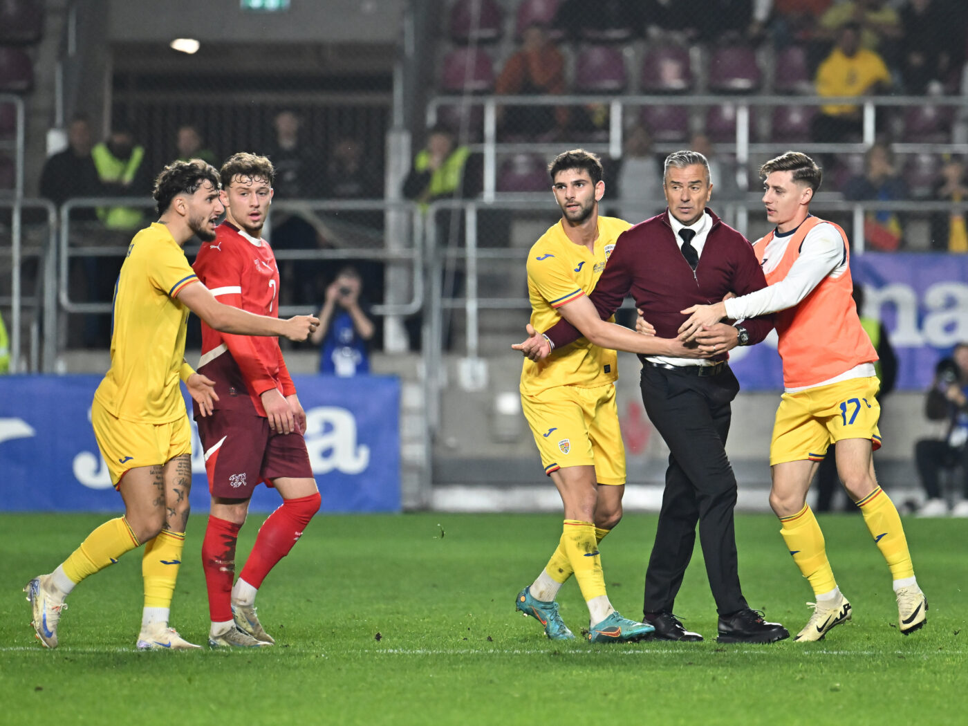 Daniel Pancu, tras la răspundere după ieșirea nervoasă din România U21 – Elveția U21: „Ești antrenorul echipei naționale! Dacă ar face toți așa unde am ajunge?”