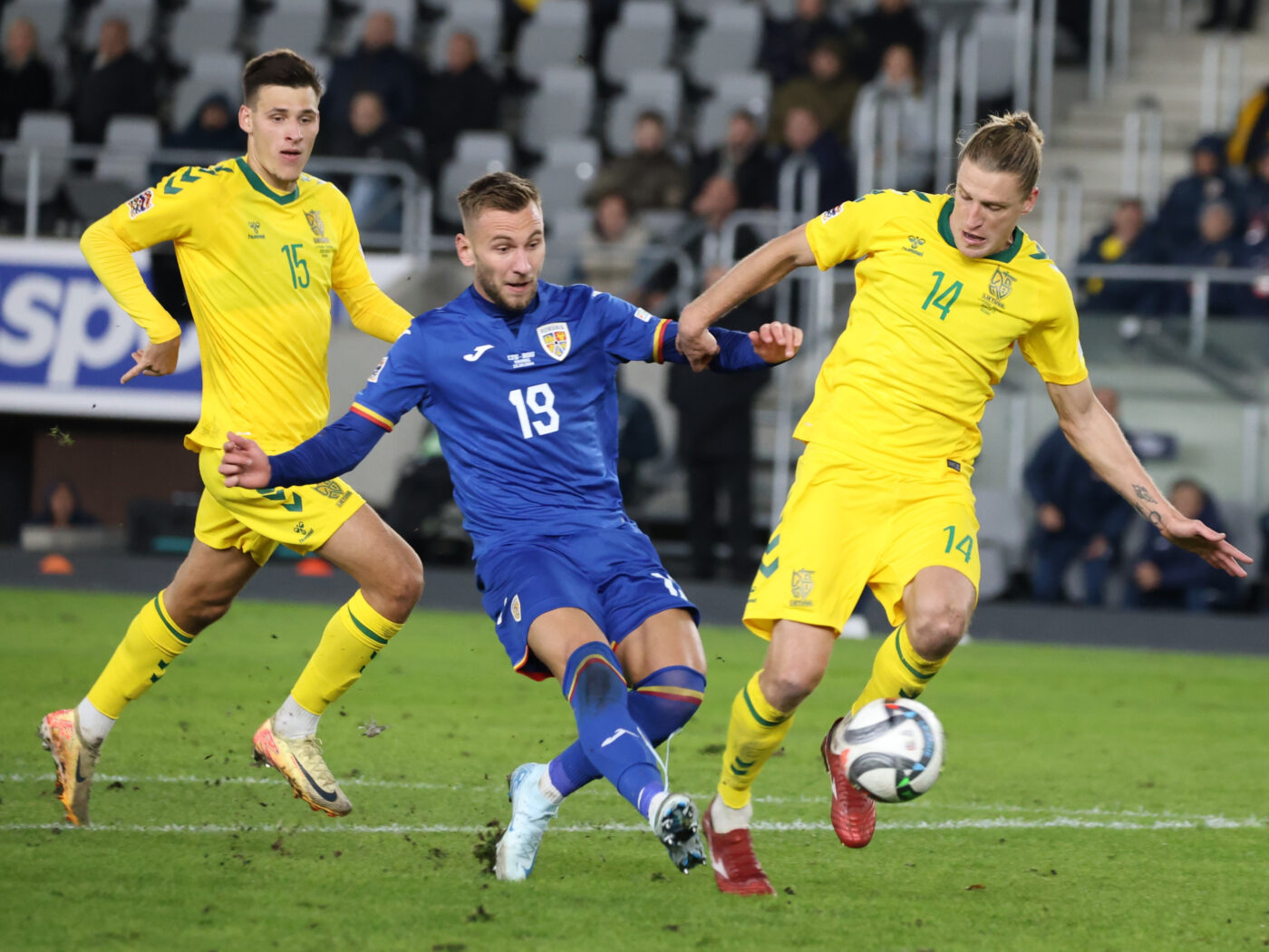 Denis Drăguș a dezvăluit, după Lituania – România 1-2, cum l-a revitalizat Mircea Lucescu și ce a spus în vestiarul naționalei