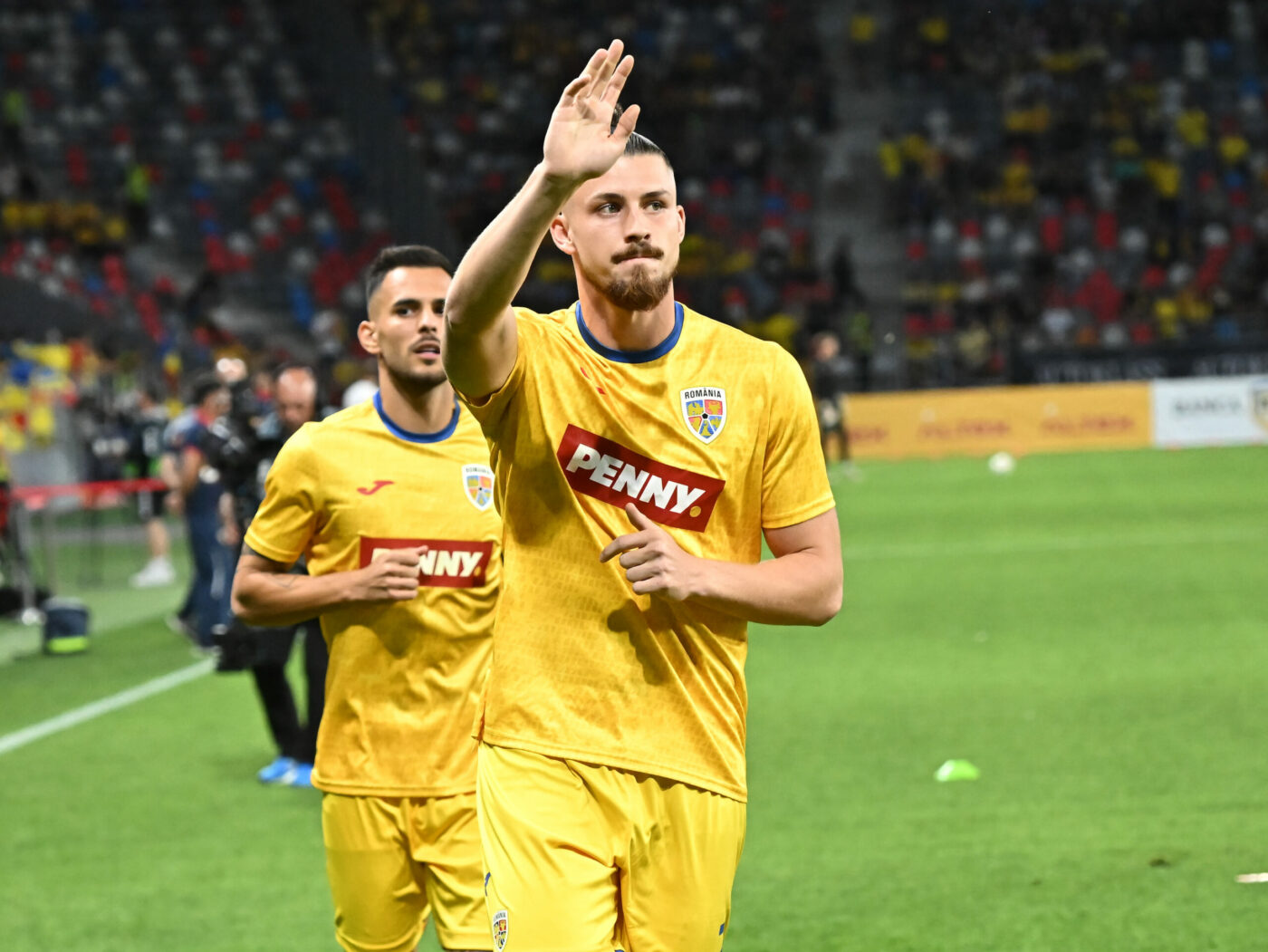Englezii au reacționat după ce impresarul lui Radu Drăgușin a dat vestea despre transferul de la Tottenham la Napoli