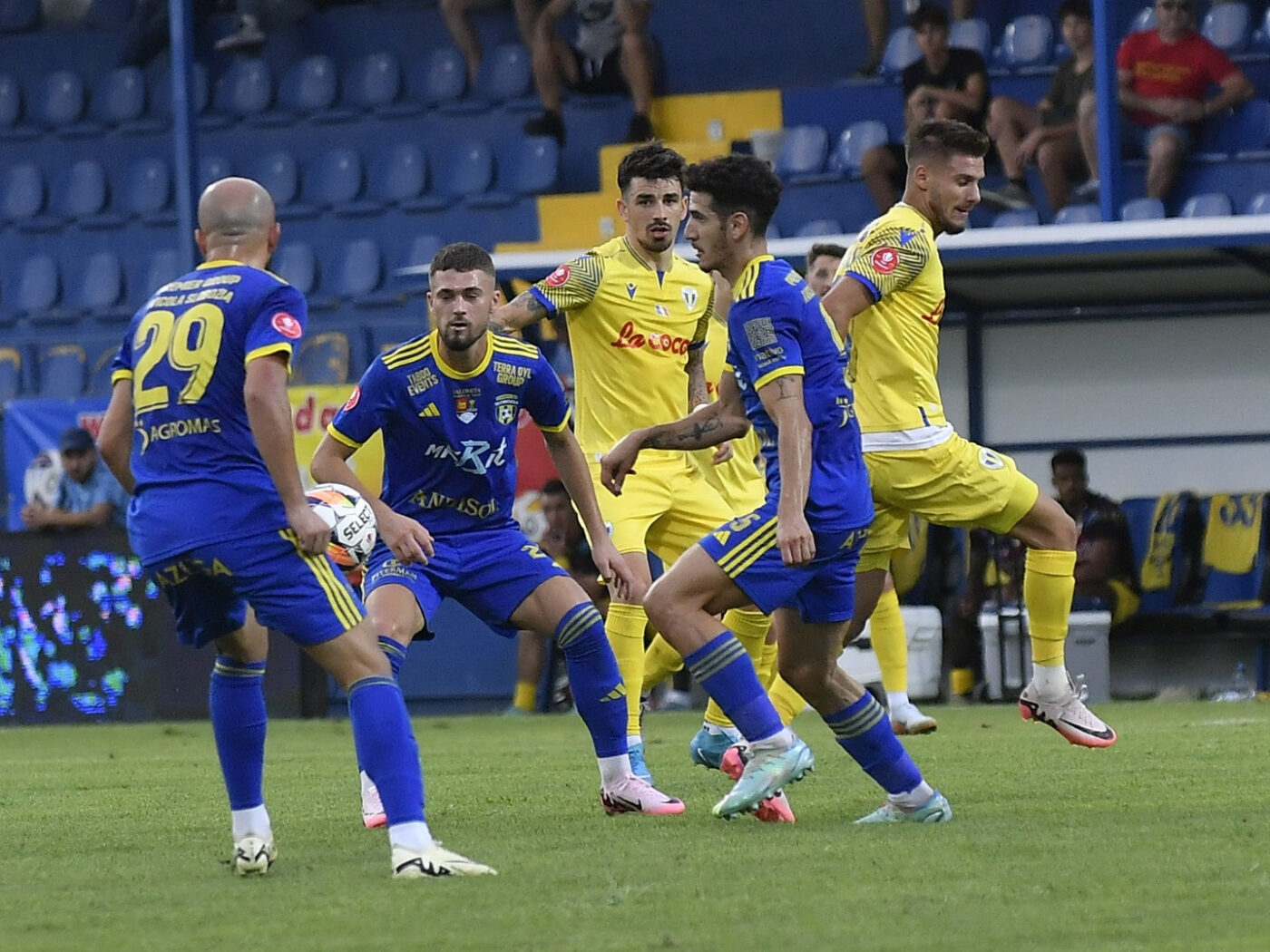 FCSB, Dinamo şi Rapid duc o luptă aprigă pentru transferul unuia dintre cei mai talentați tineri fotbalişti din România! Impresarul jucătorului a vorbit despre ofertele primite