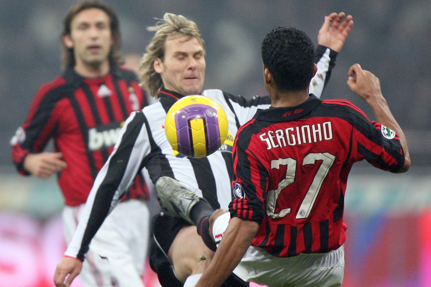 Fiul lui Serginho, fostul jucător al lui AC Milan, a murit la numai 20 ani! A făcut septicemie, iar mama lui e devastată pentru că plămânii săi erau distruși: „Vaparea ucide!”
