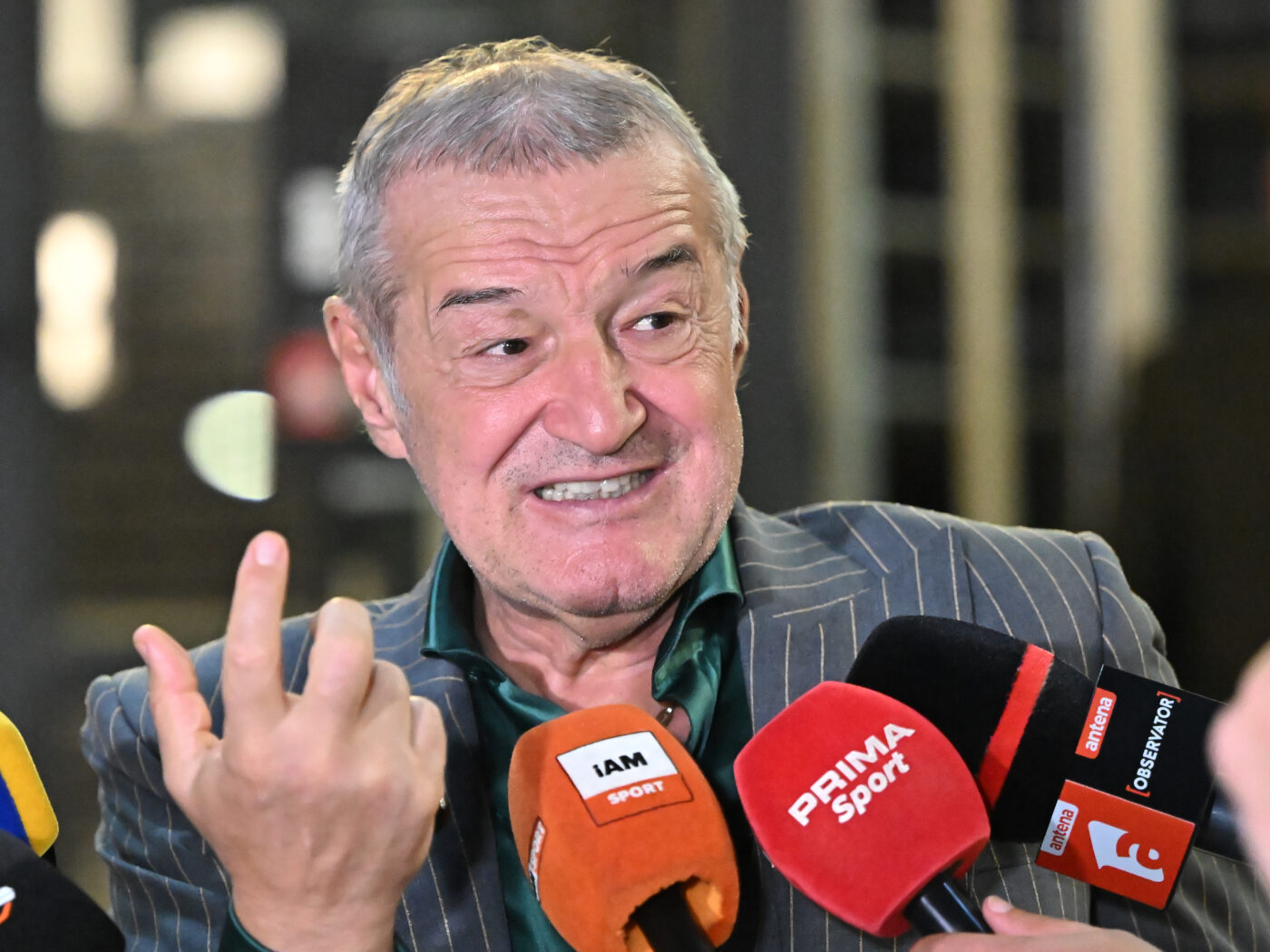 Gigi Becali n-a mai suportat și a răbufnit, în direct, împotriva selecției făcute de Mircea Lucescu! Patronul FCSB, furios că nu a fost chemat Bîrligea, l-a acuzat pe selecționerul României că a chemat un jucător de la Dan Șucu pentru că e rapidist