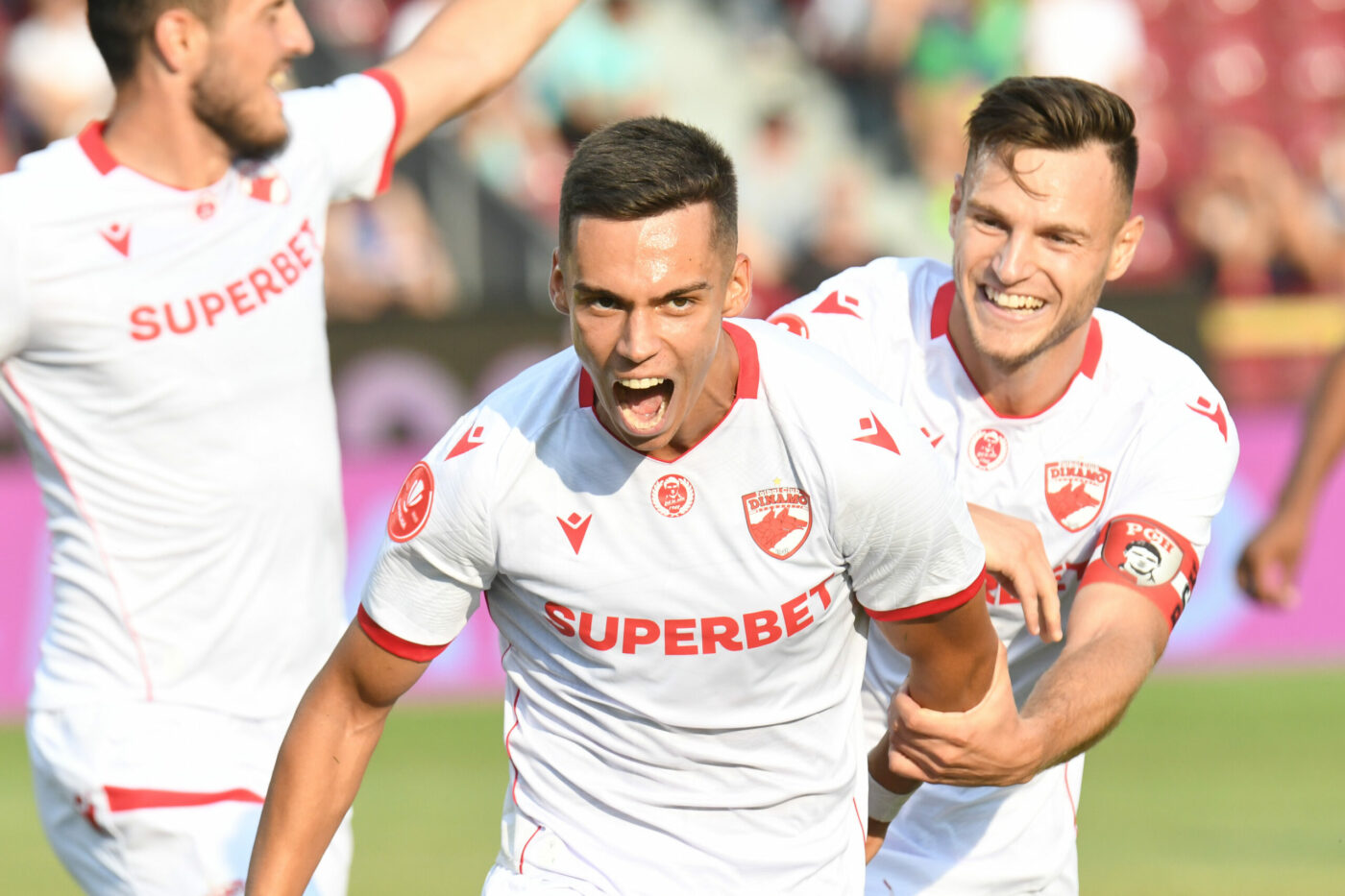 I-a făcut praf pe Cîrjan şi Politic, după Dinamo – FCSB 0-4! Adevărul despre cei doi: „Te miri după aia”