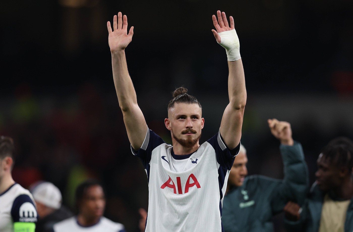 Impresarul lui Radu Drăgușin rupe tăcerea, după ce s-a scris că Juventus, AC Milan și Napoli se luptă pentru fundașul lui Tottenham: „Asta contează cel mai mult!”. EXCLUSIV