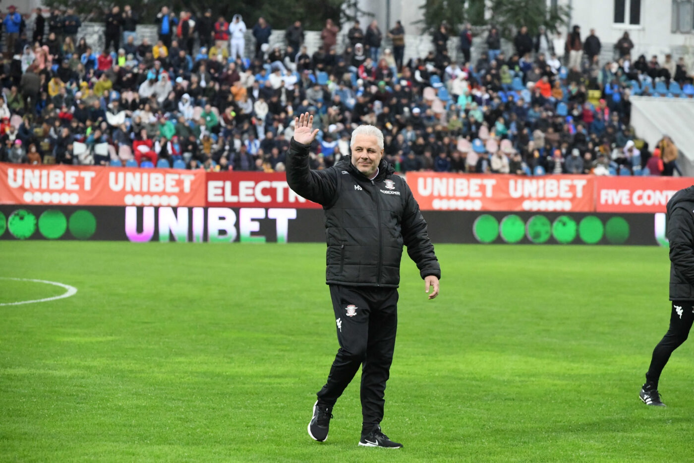 Lista celor 7 transferuri de top pe care Marius Șumudică le-a pregătit pentru Dan Șucu în perioada de iarnă. Rapid București se transformă total: un star de la Craiova, fotbalistul U21 pierdut incredibil de Gigi Becali și un jucător de la CFR Cluj sunt printre achizițiile dorite!