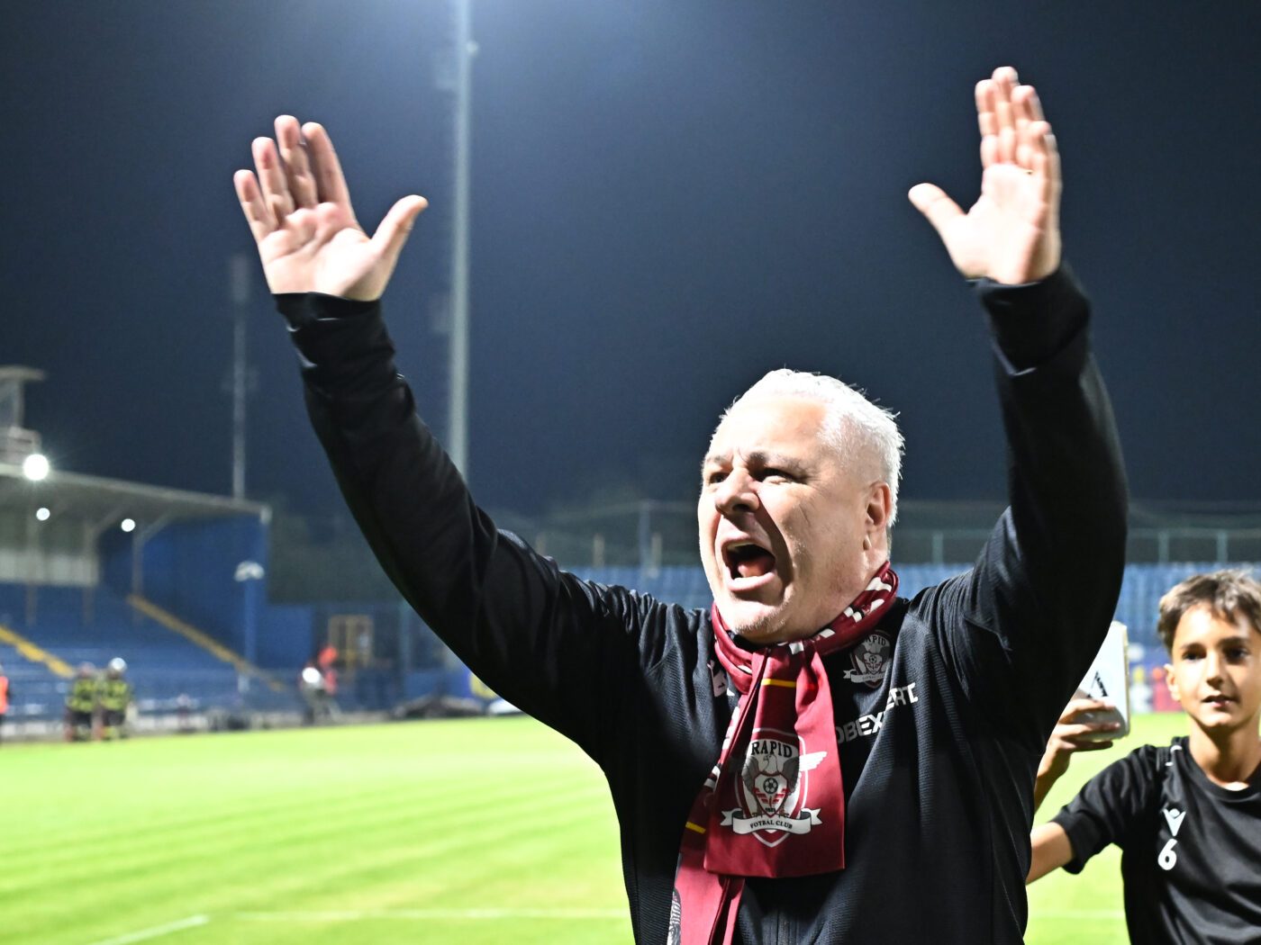 „Te rog să îți ceri scuze! M-ai văzut că am înjurat?”. Marius Șumudică a explodat la conferința de presă de la finalul meciului FCSB – Rapid 0-0