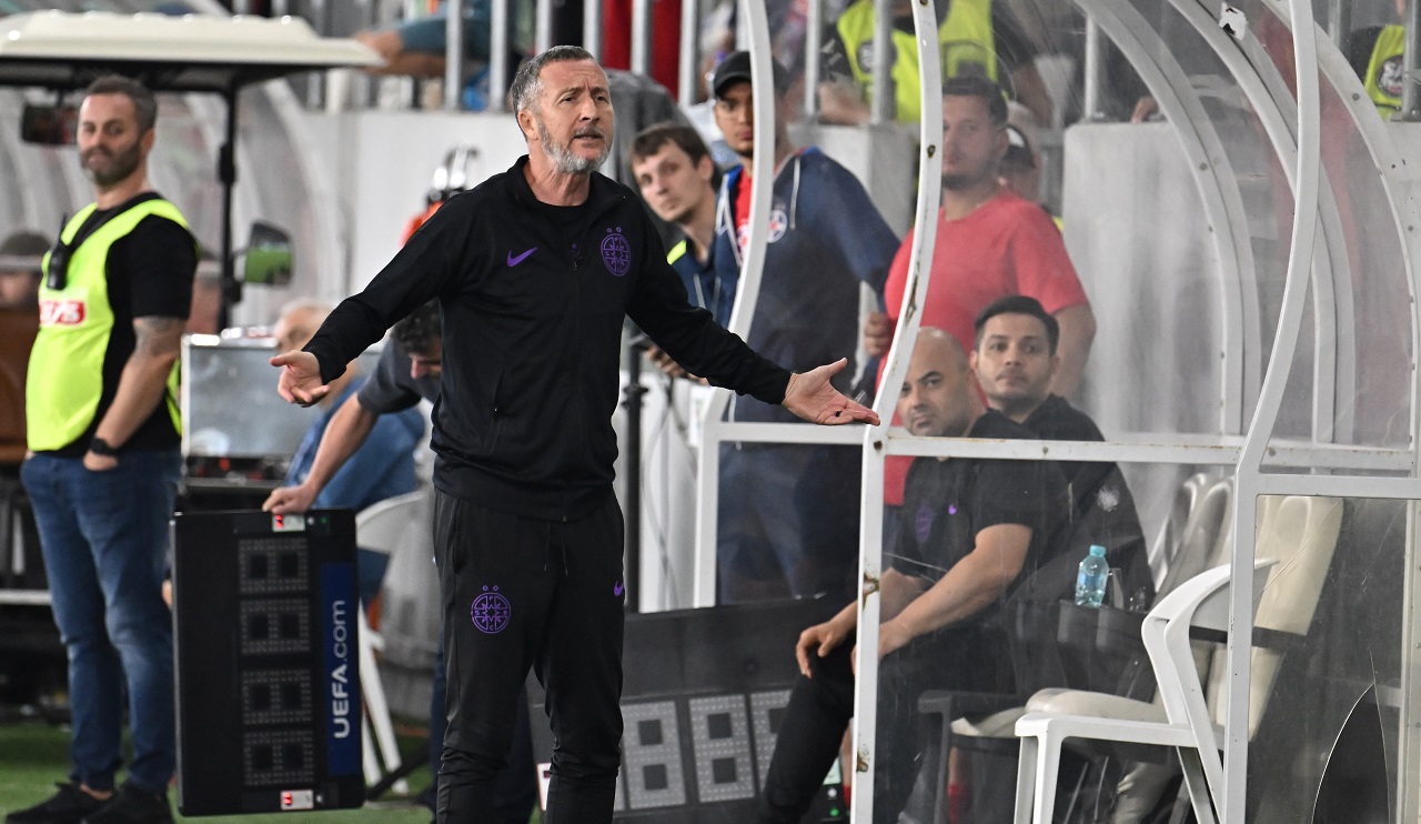 Meme Stoica a făcut prăpăd după ce Tavi Popescu a fost înjurat ca la uşa cortului în Giuleşti. Oficialul FCSB a reacționat vehement