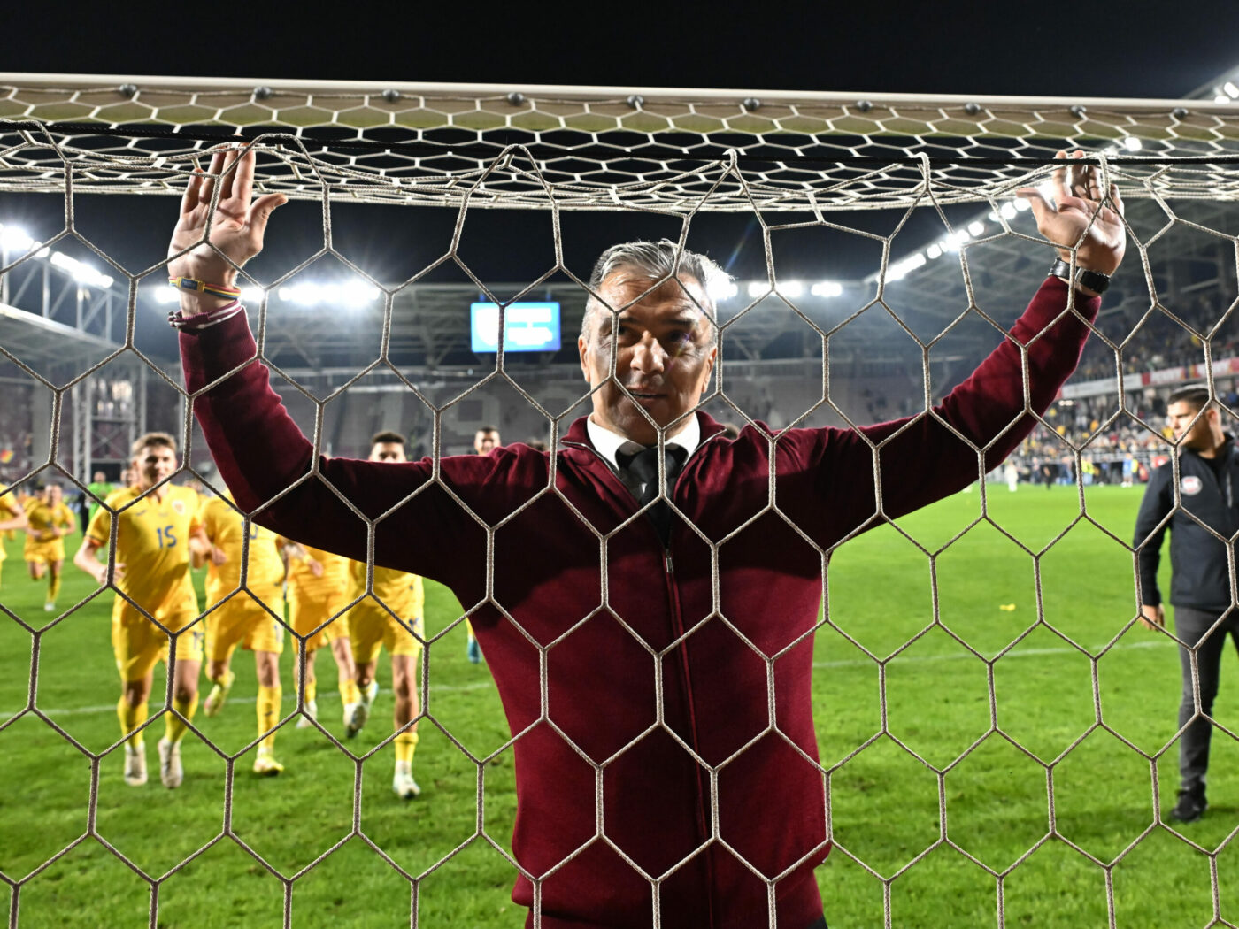Mircea Lucescu l-a certat 15 minute la telefon pe Daniel Pancu pentru că a luat cartonaşul roşu. Apoi, brusc, s-a întâmplat ceva uimitor