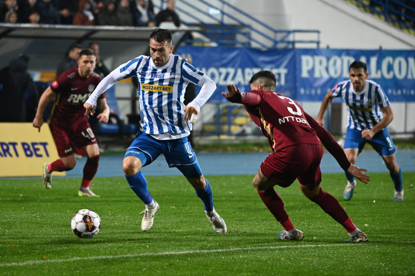 CFR Cluj – Poli Iași 2-0 Live Video Online, în a 12-a etapă din Superliga. CFR Cluj majorează diferența în decurs de 5 minute