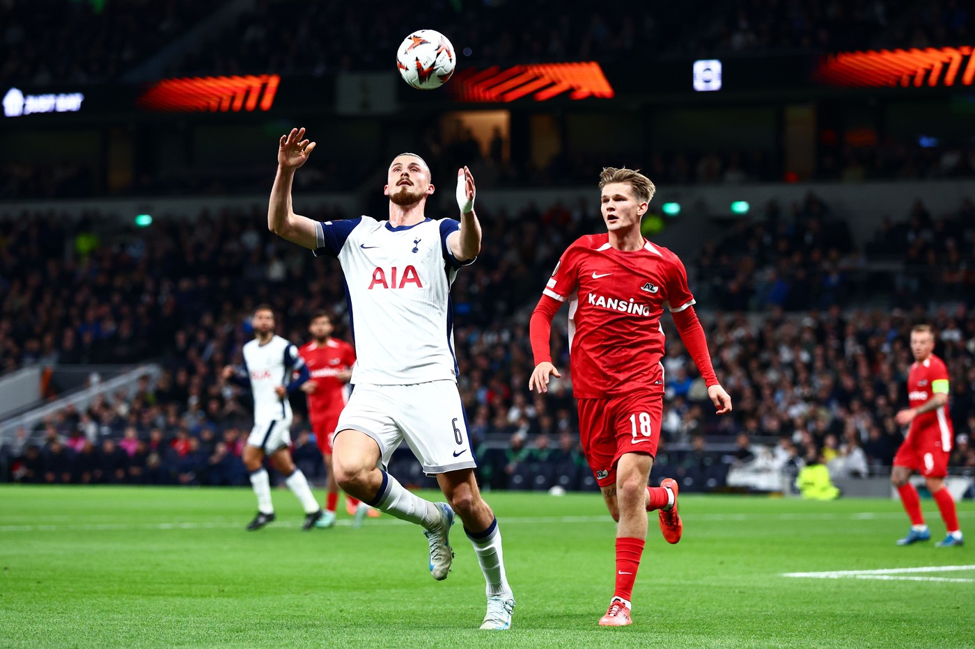 Presa din Anglia a tras concluzia despre Radu Drăgușin, după Tottenham – AZ Alkmaar. Englezii au folosit două cuvinte pentru a descrie prestația românului în cele 96 de minute jucate