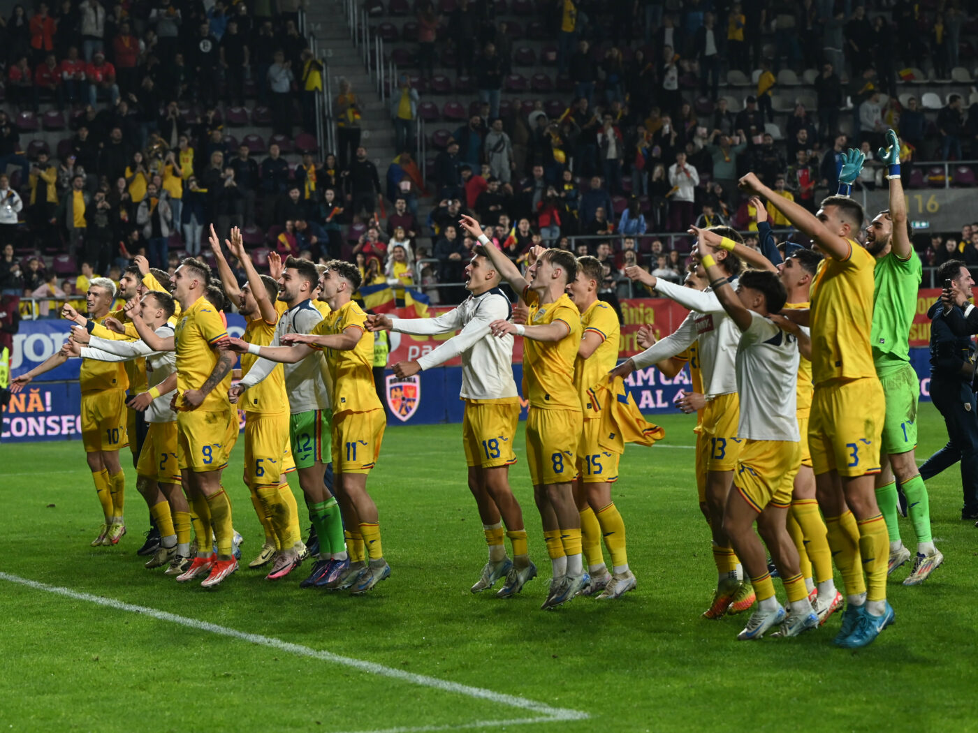 România lui Daniel Pancu, direct pe podiumul Europei după victoria superbă cu Elveția! Giuleștiul, la concurență cu englezii și francezii și mult peste italieni și spanioli! Avem cifrele care spun totul. SPECIAL