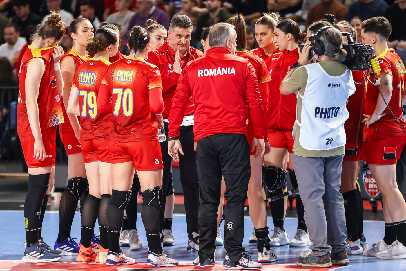 România, în genunchi la Trofeul Carpați! O nouă înfrângere pentru handbalistele lui Florentin Pera, după rușinea de proporții cu Elveția