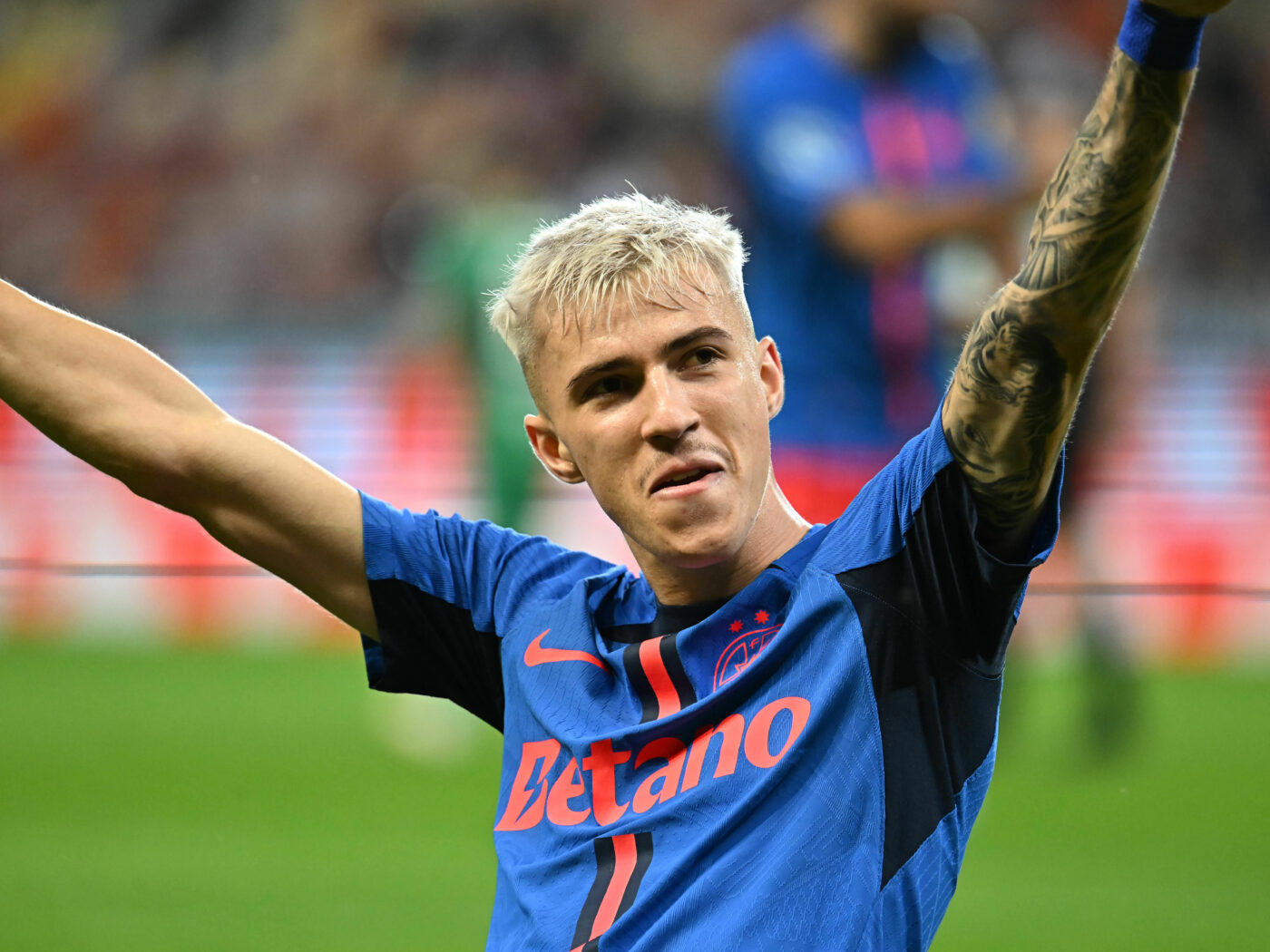 Tavi Popescu, show în FCSB – Gloria Buzău! „Perla” lui Gigi Becali a tras echipa după el și a marcat un nou gol superb