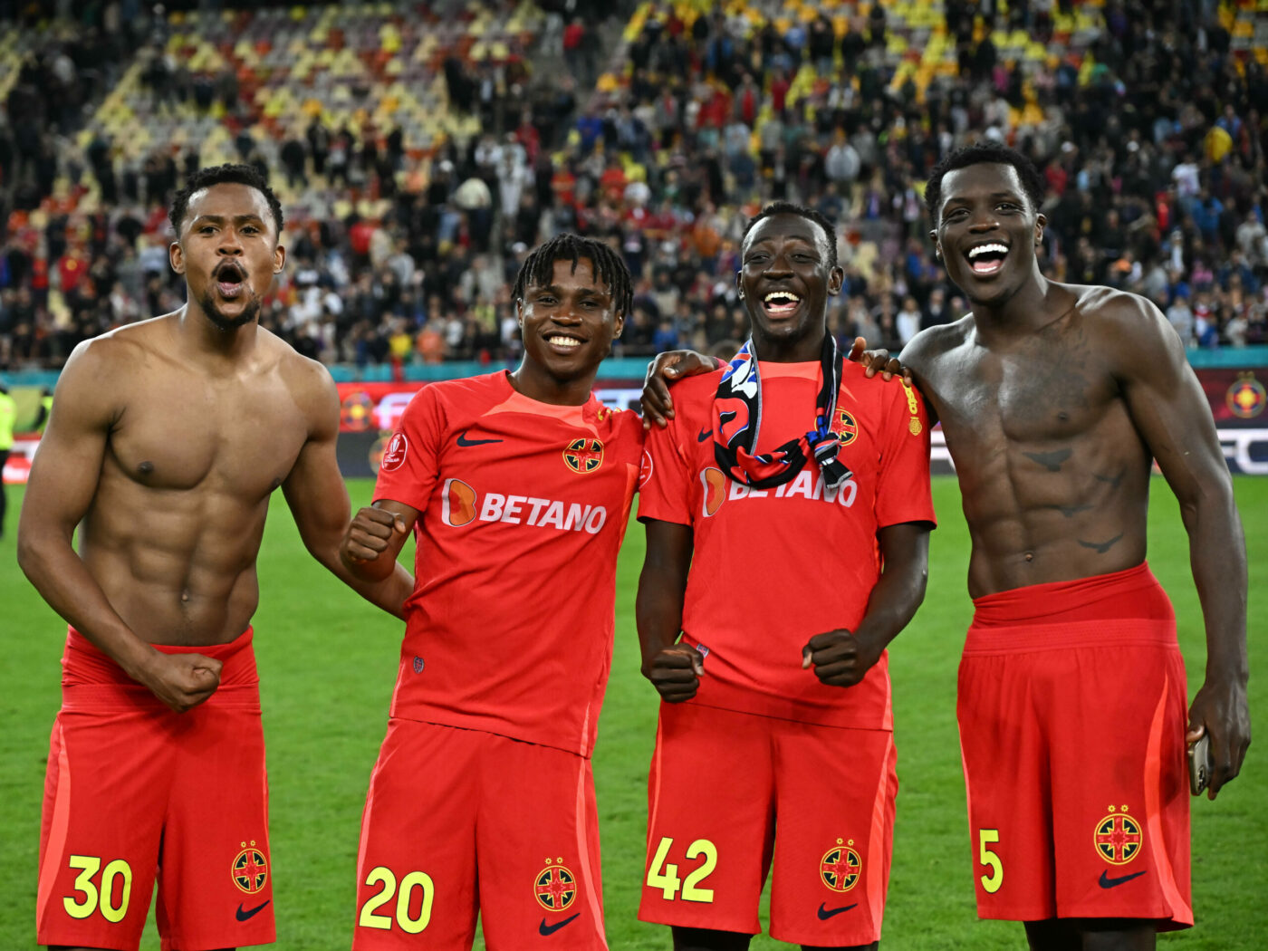 Transfer de senzație în Premier League pentru „stânca africană” a lui Gigi Becali! Englezii au anunțat că fotbalistul FCSB are 5 oferte de la echipe legendare