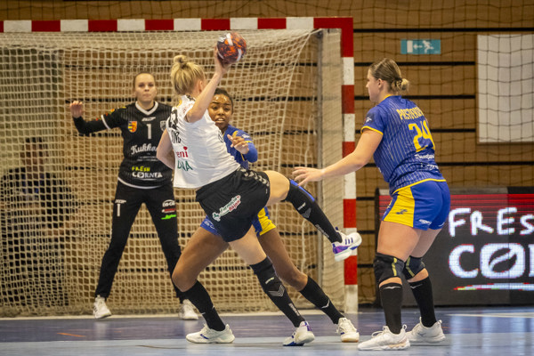 Turul 2 preliminar EHF European League, DAC Dunajska Streda – SCM Rm. Vâlcea 26-33