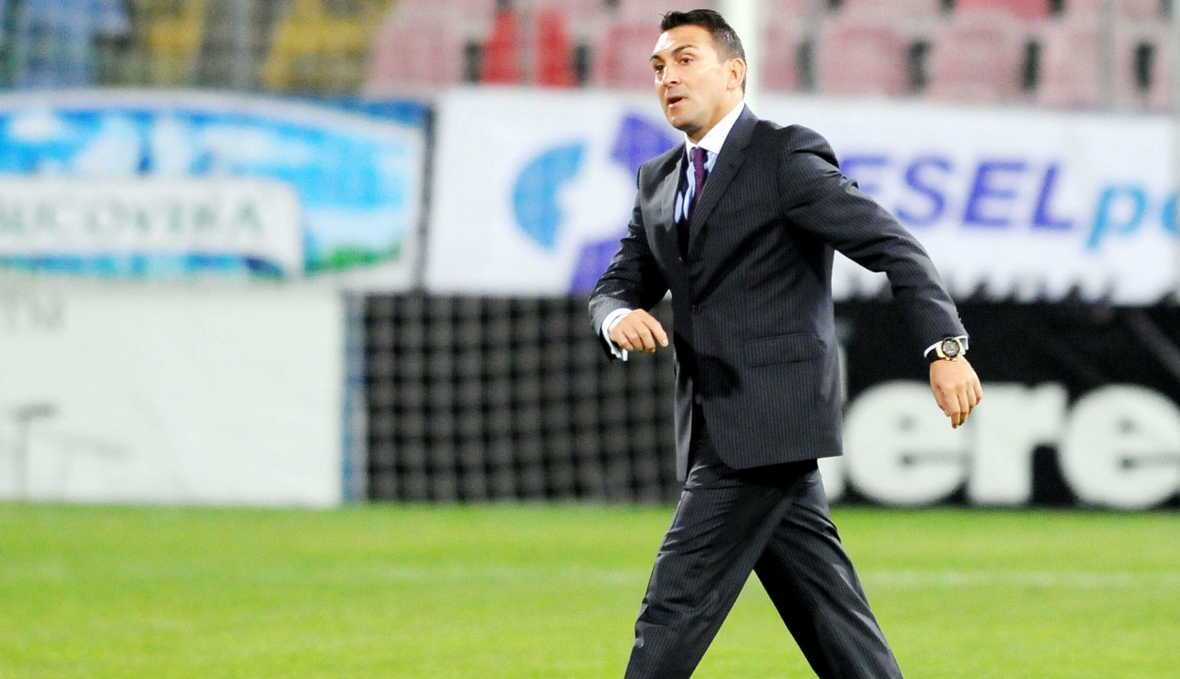 „Maimuțelor”. Cum a intrat Ilie Dumitrescu în vestiarul Stelei după ce a fost în Anglia