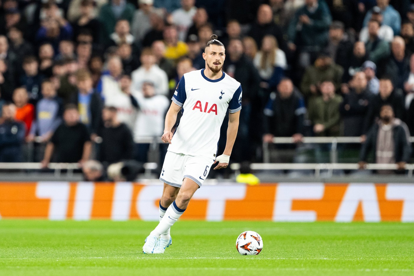 „Nu are clauză de reziliere!”. Anunțul lui Fabrizio Romano despre transferul fundașului dorit de Real Madrid, care i-ar schimba cariera și românului Radu Drăgușin