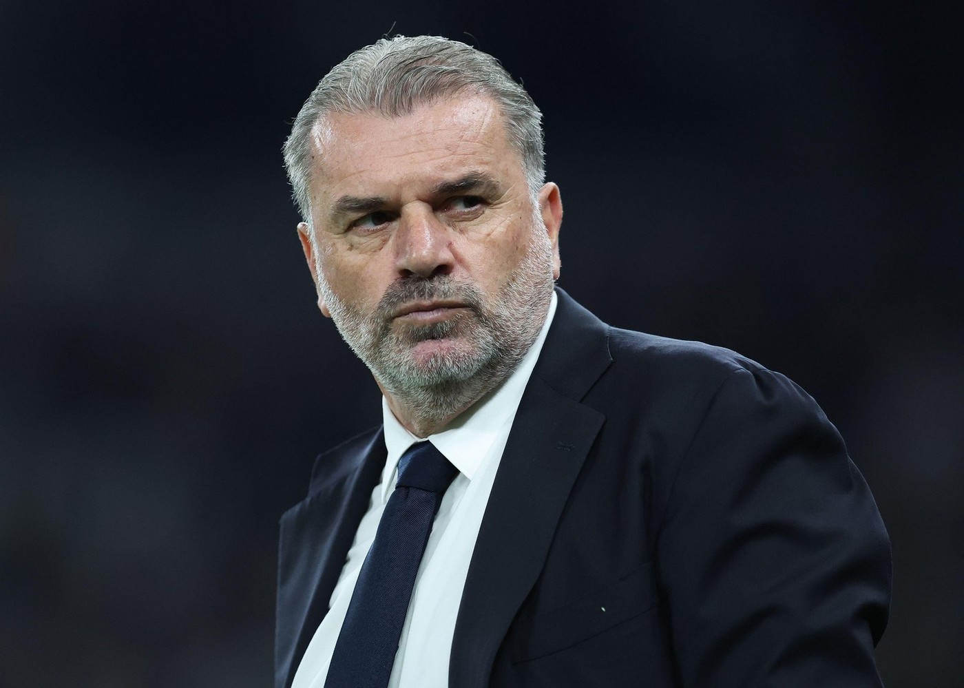 „Pus în fața celei mai mari alegeri”. Presa din Anglia scrie despre decizia pe care Ange Postecoglou trebuie să o ia şi în care Radu Drăguşin e implicat direct, înainte de meciul cu Manchester City