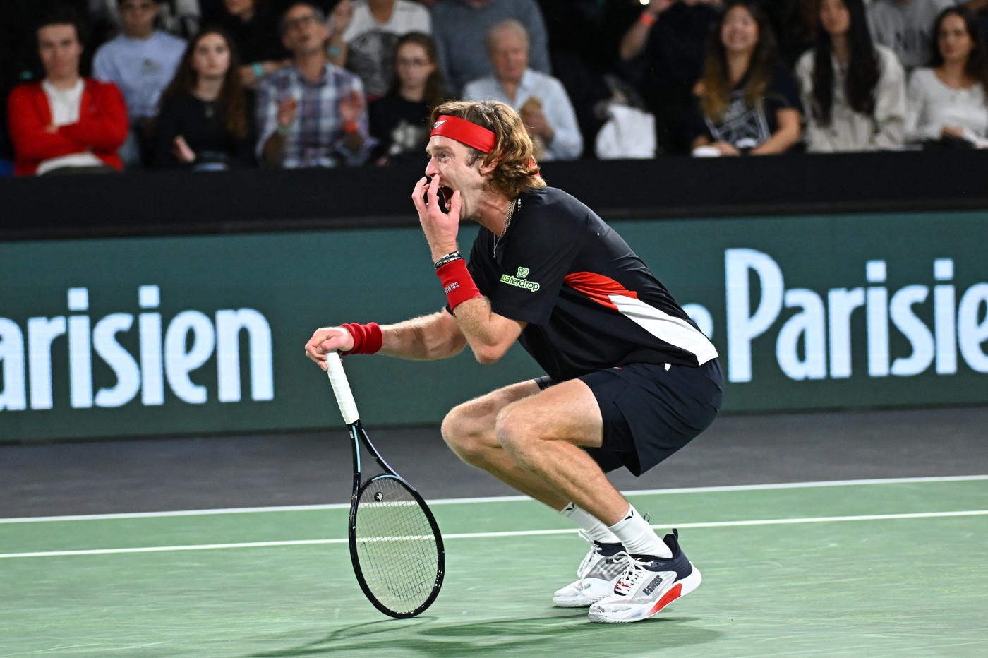 „Tacii naibii din gură”. Gest descreierat al jucătorului pe terenul de tenis